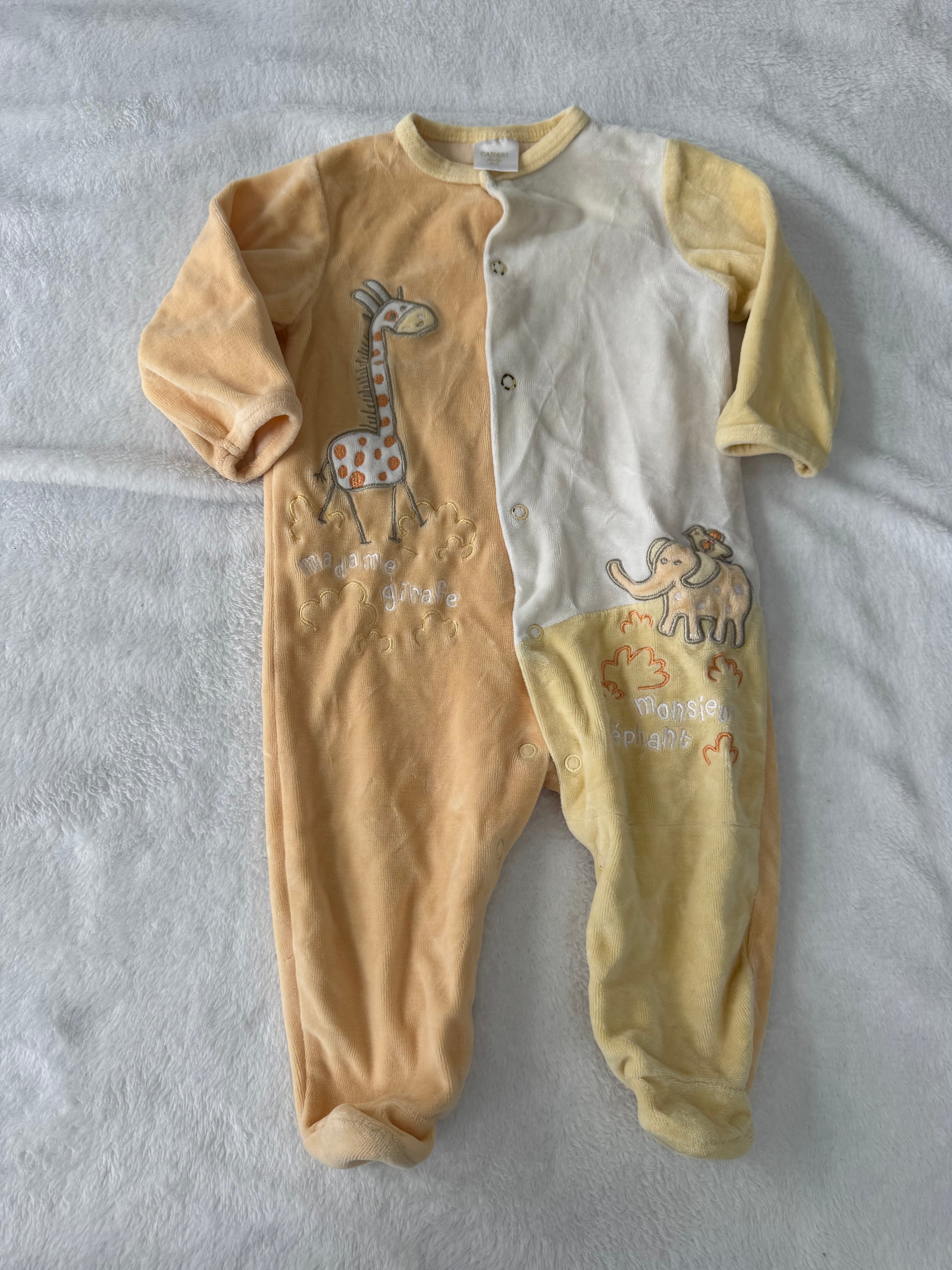 Canari baby 6 mois *voir boutons / velour doux