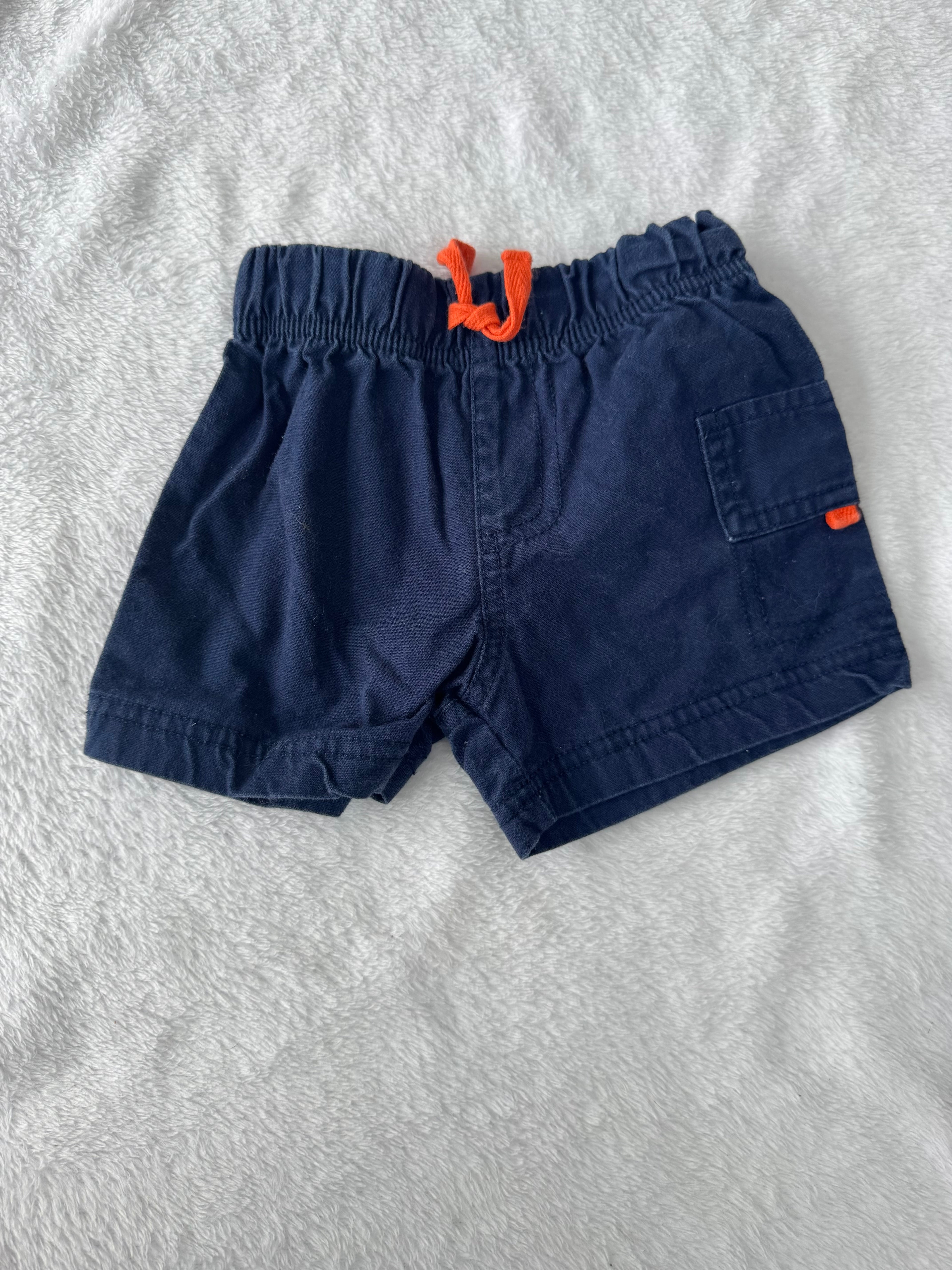 Carters 6-9 mois *un peu délavé