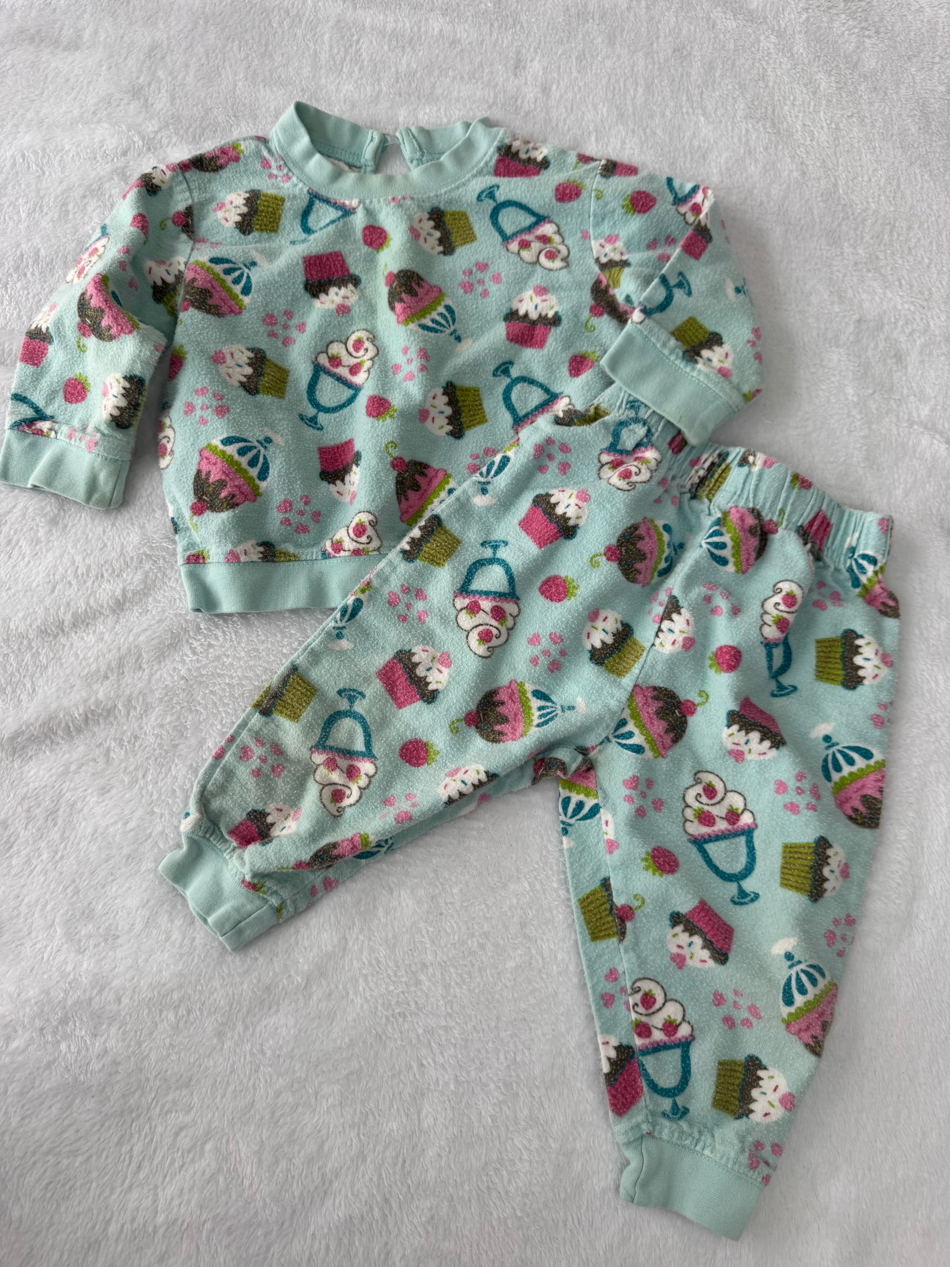 Baby boots 12 mois *mousseux / col un peu jaunie