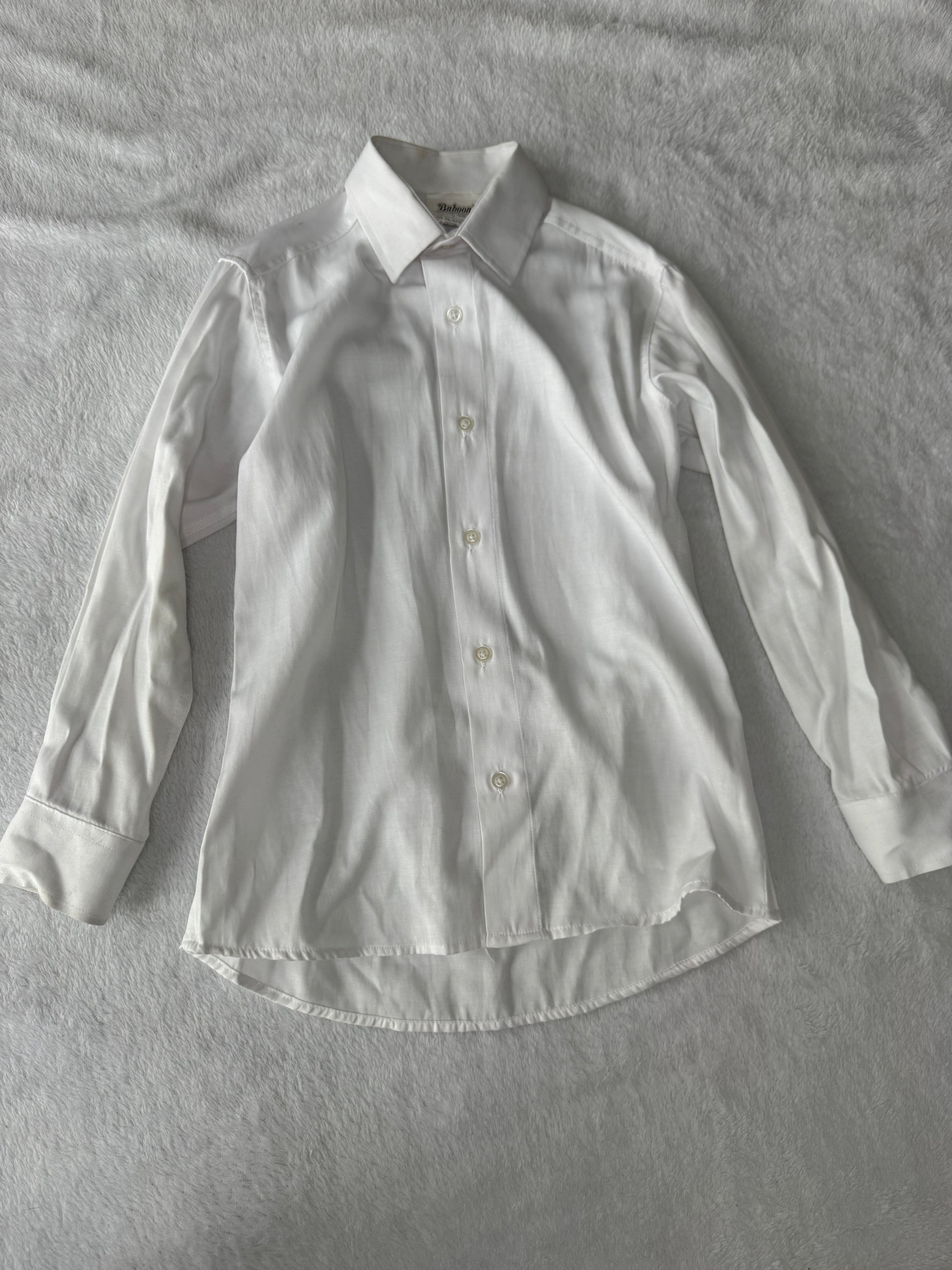 Babooni 7 ans *voir photos, valeur 98$, porté 1x, minis taches chemise