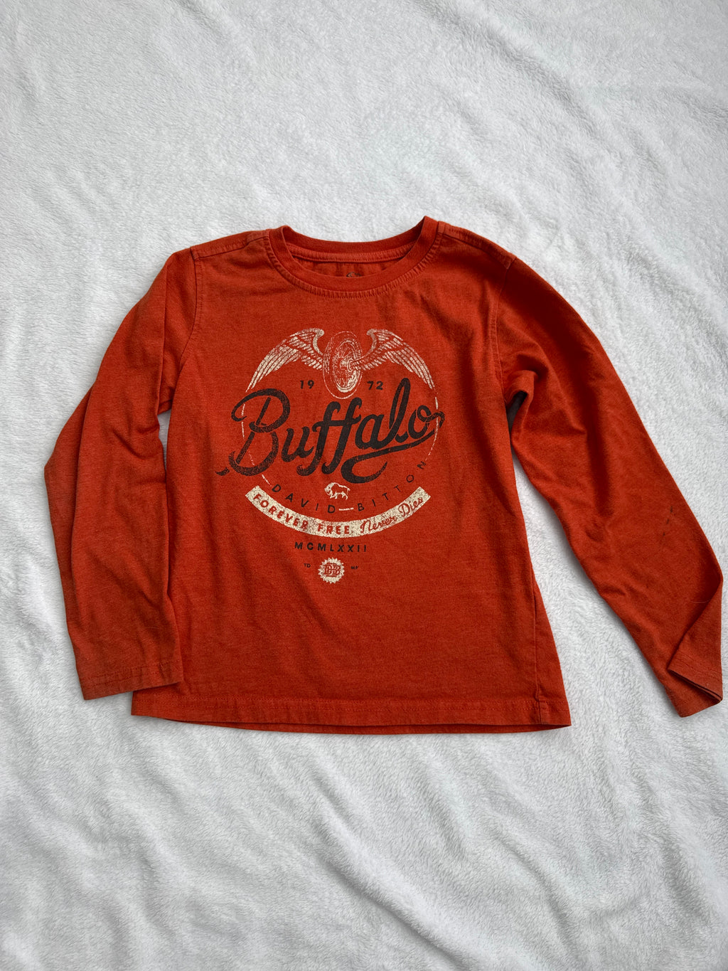 Buffalo 7 ans * tache au bras