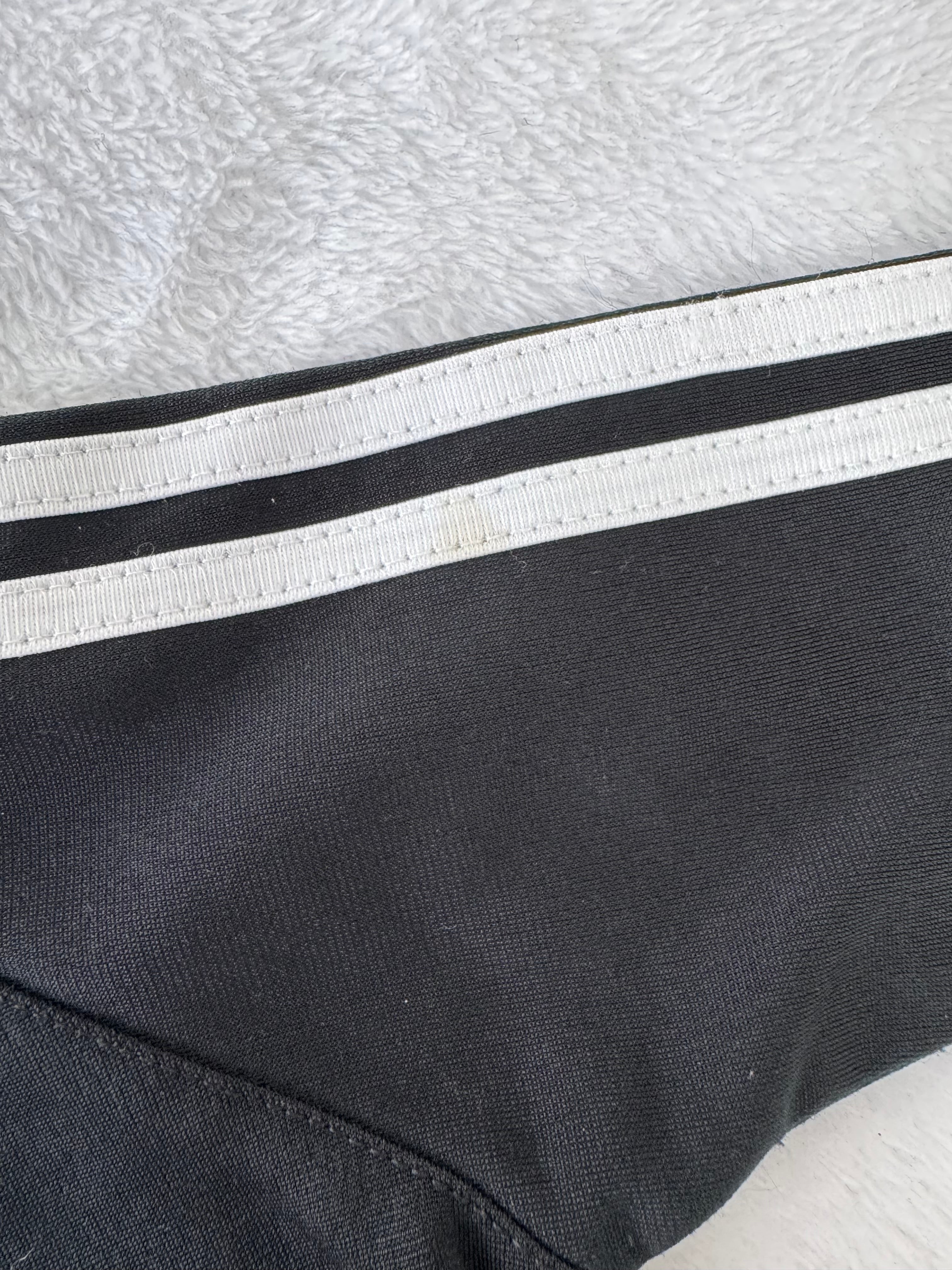Adidas 3 mois *mini tache