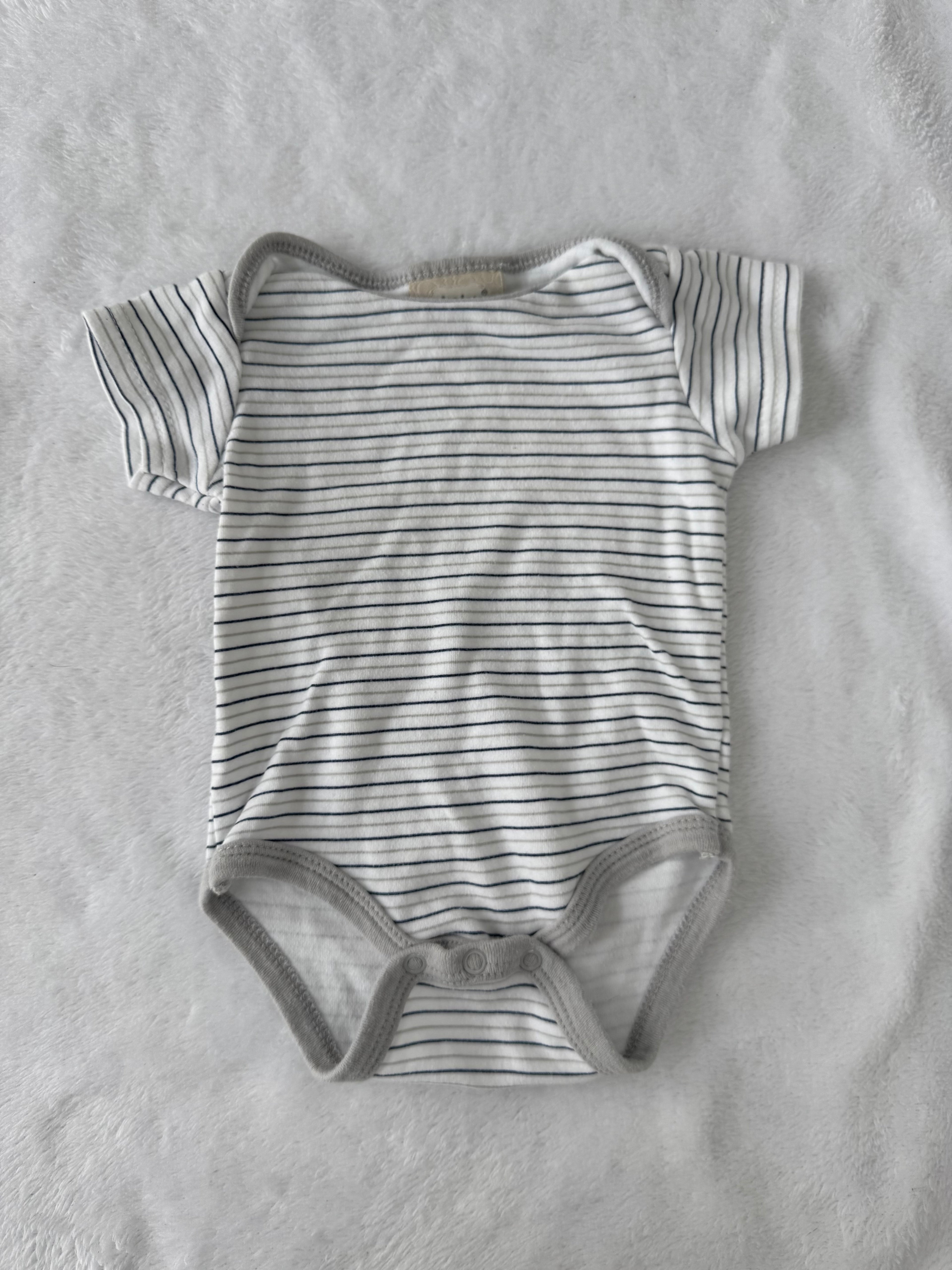 Kyle & deena 6-9 mois