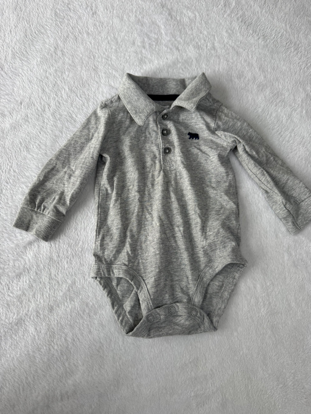 Carters 6 mois *collet jauni