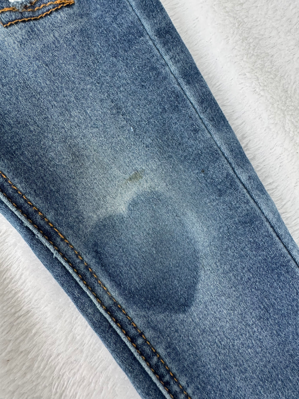 Souris mini 4 ans *genoux brunis