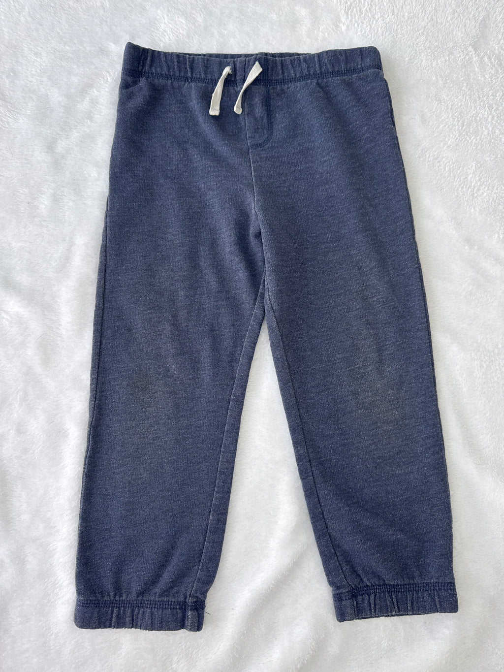 George 4 ans *genoux brunis