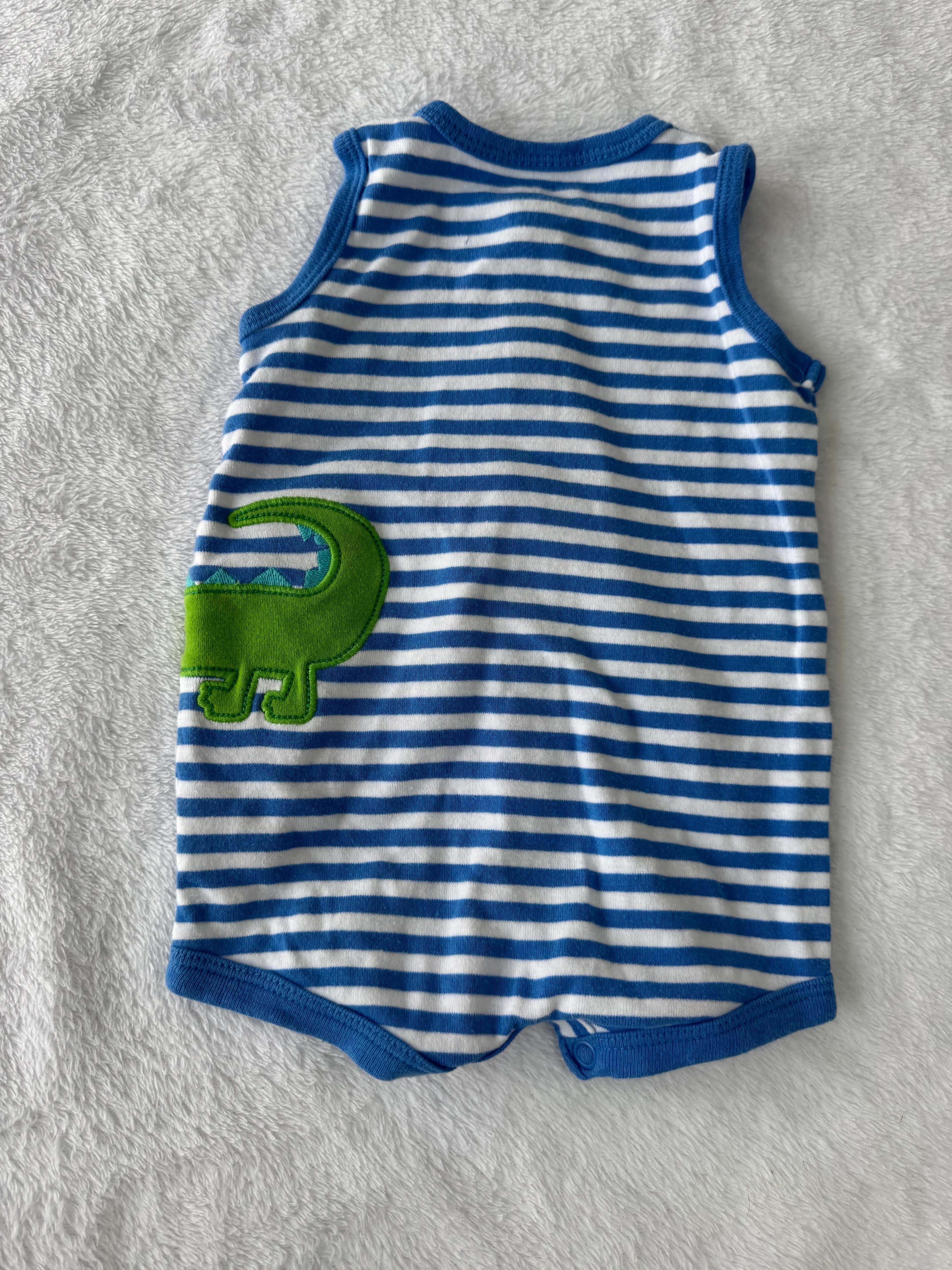 Carters 3 mois *mini trou