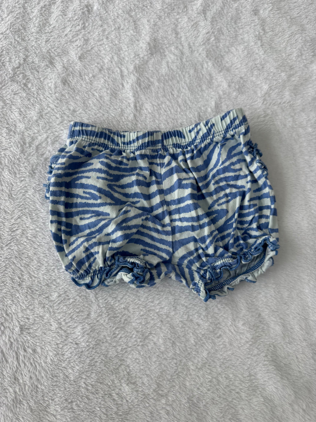 Carters 6 mois *voir derrière