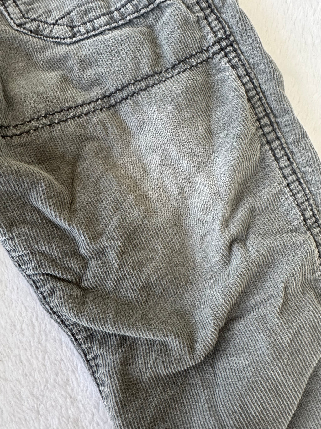 H&M 6-9 mois *doublé, genoux usés