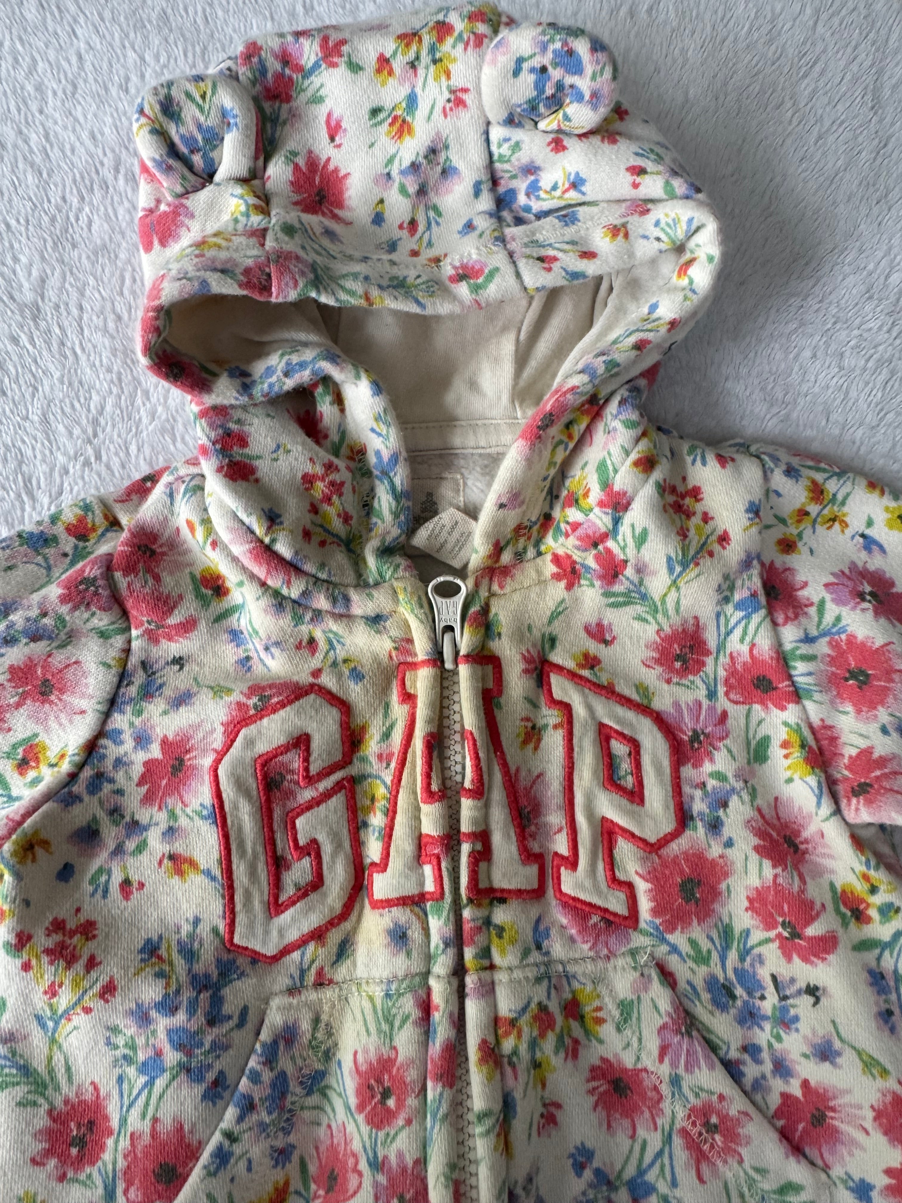 Baby gap 3-6 mois *taché