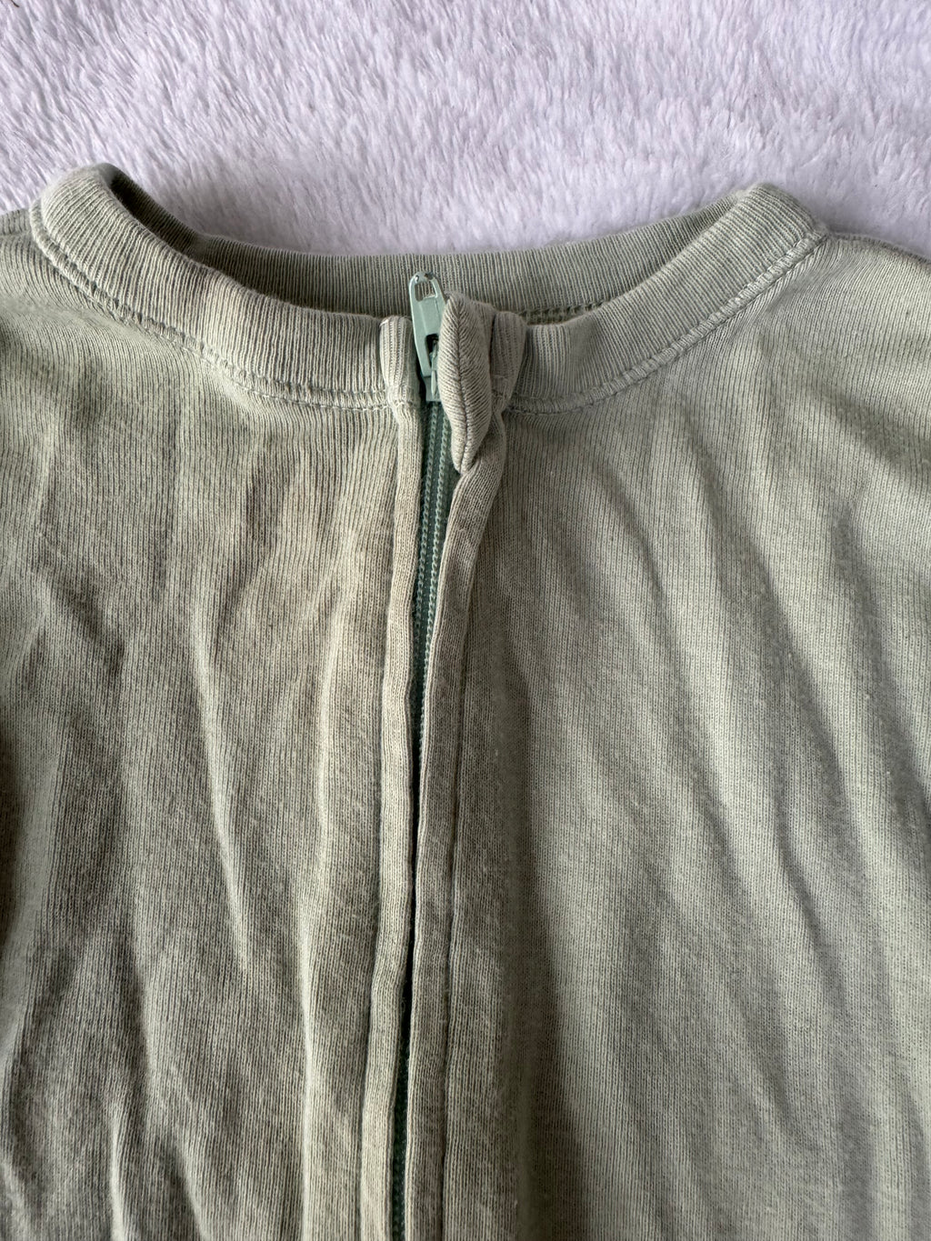 Old Navy 6-9 mois *très taché