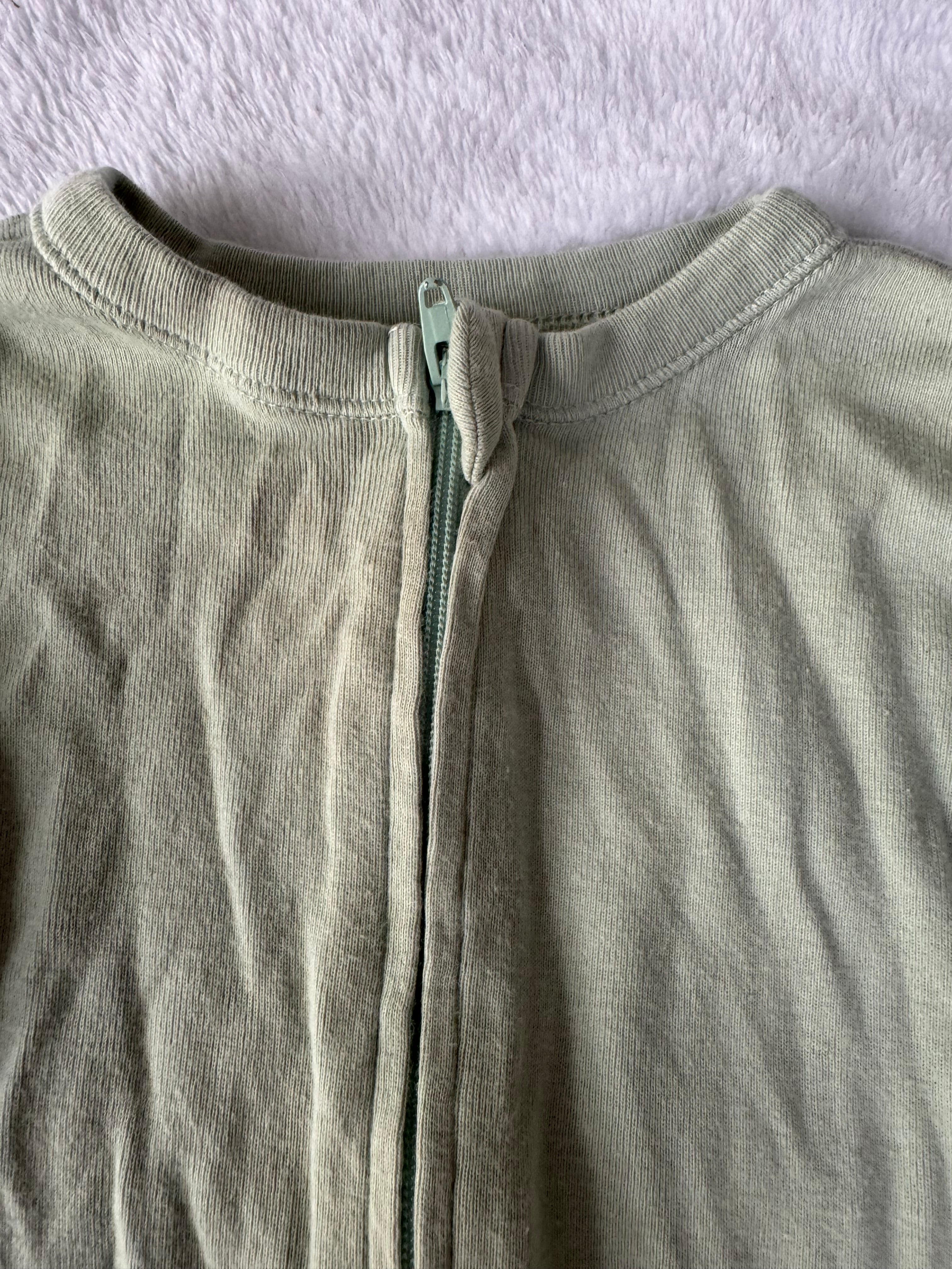 Old Navy 6-9 mois *très taché