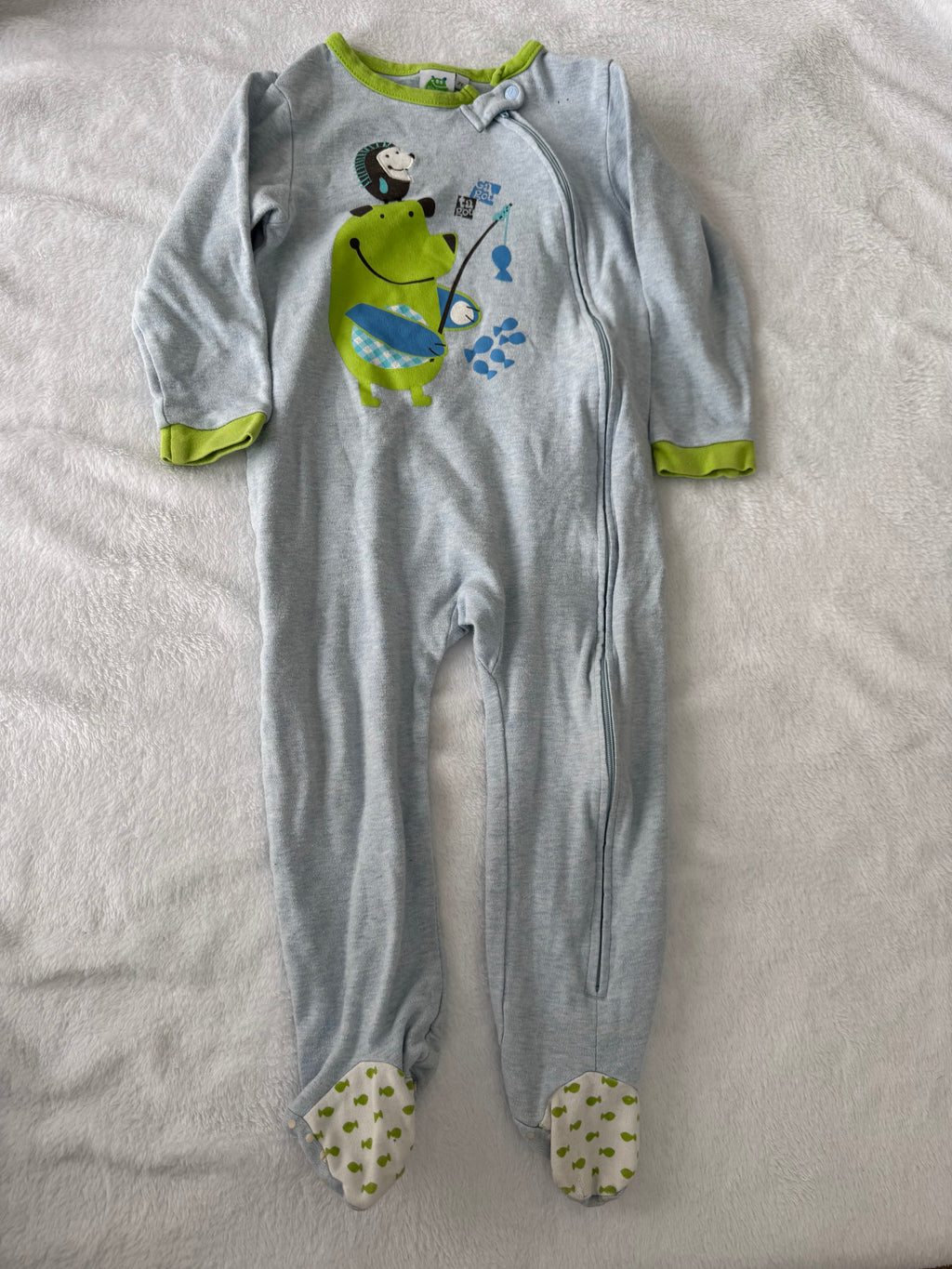 Gagou tagou 2 ans *petite tache et trous aux pieds