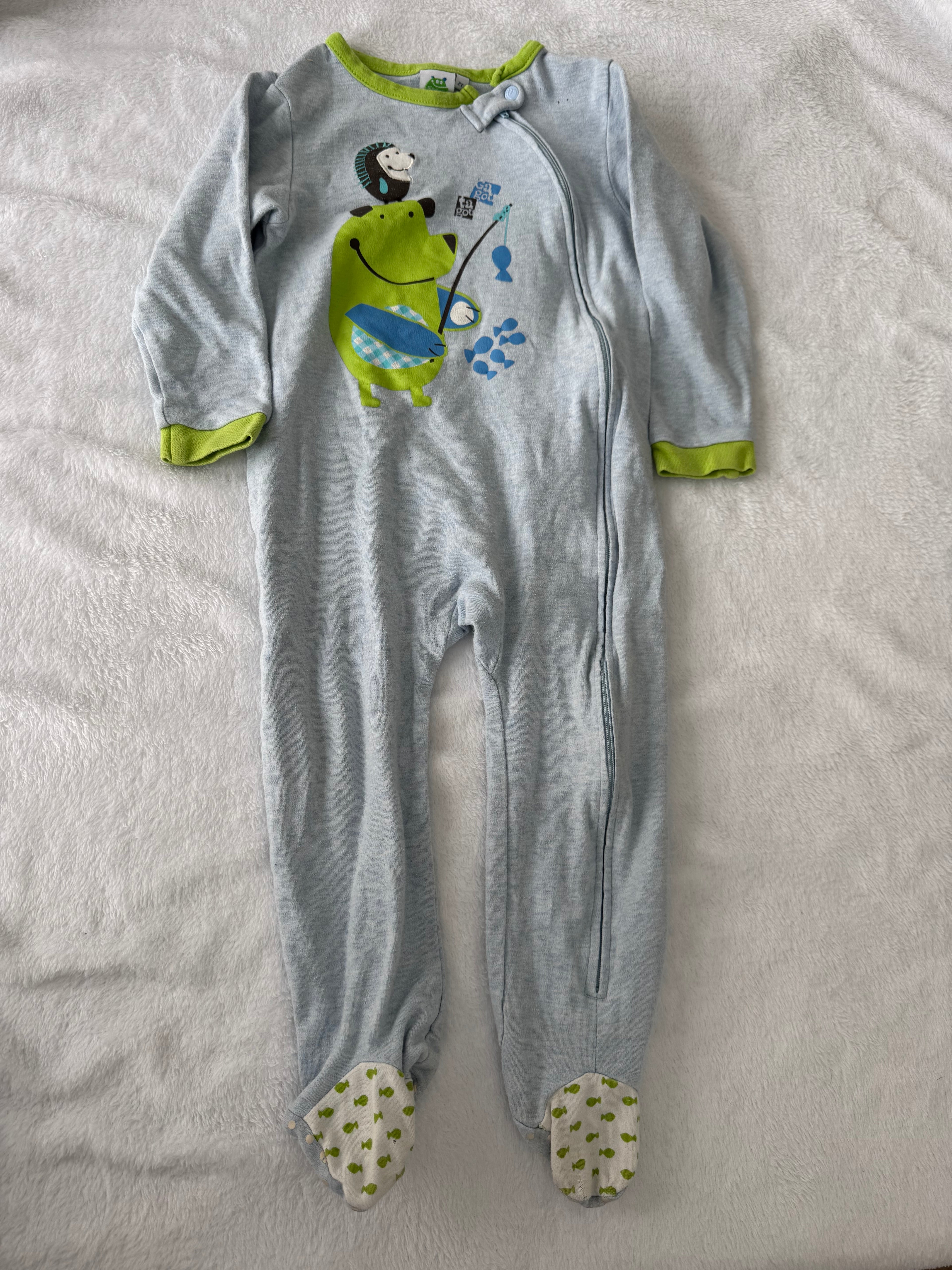 Gagou tagou 2 ans *petite tache et trous aux pieds