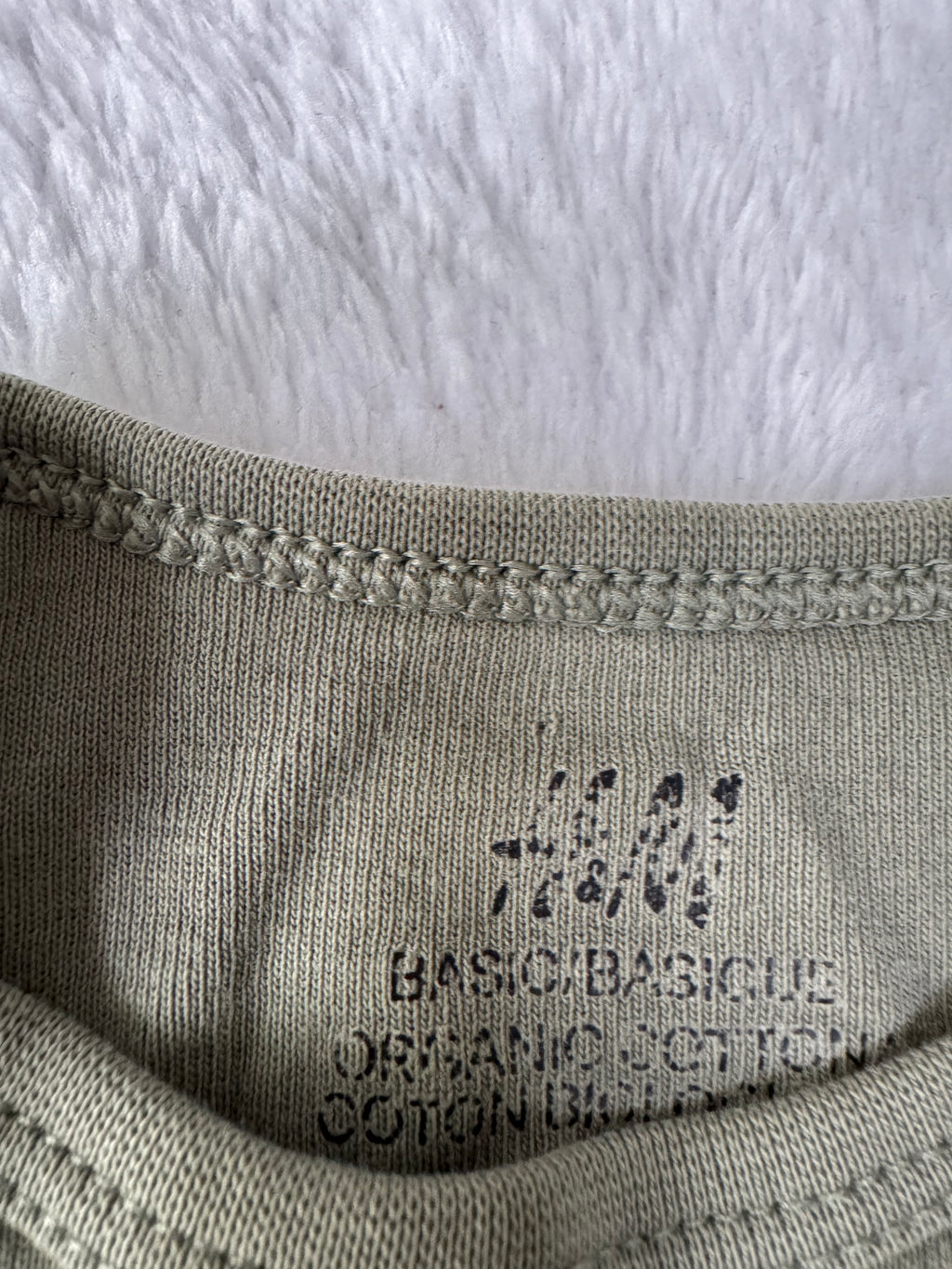 H&M 2-4 mois *mini trou