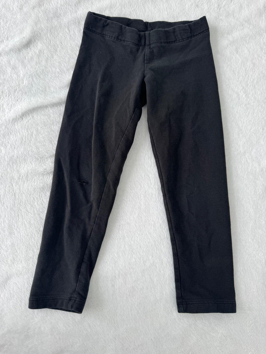 H&M 3-4 ans *trou au genou