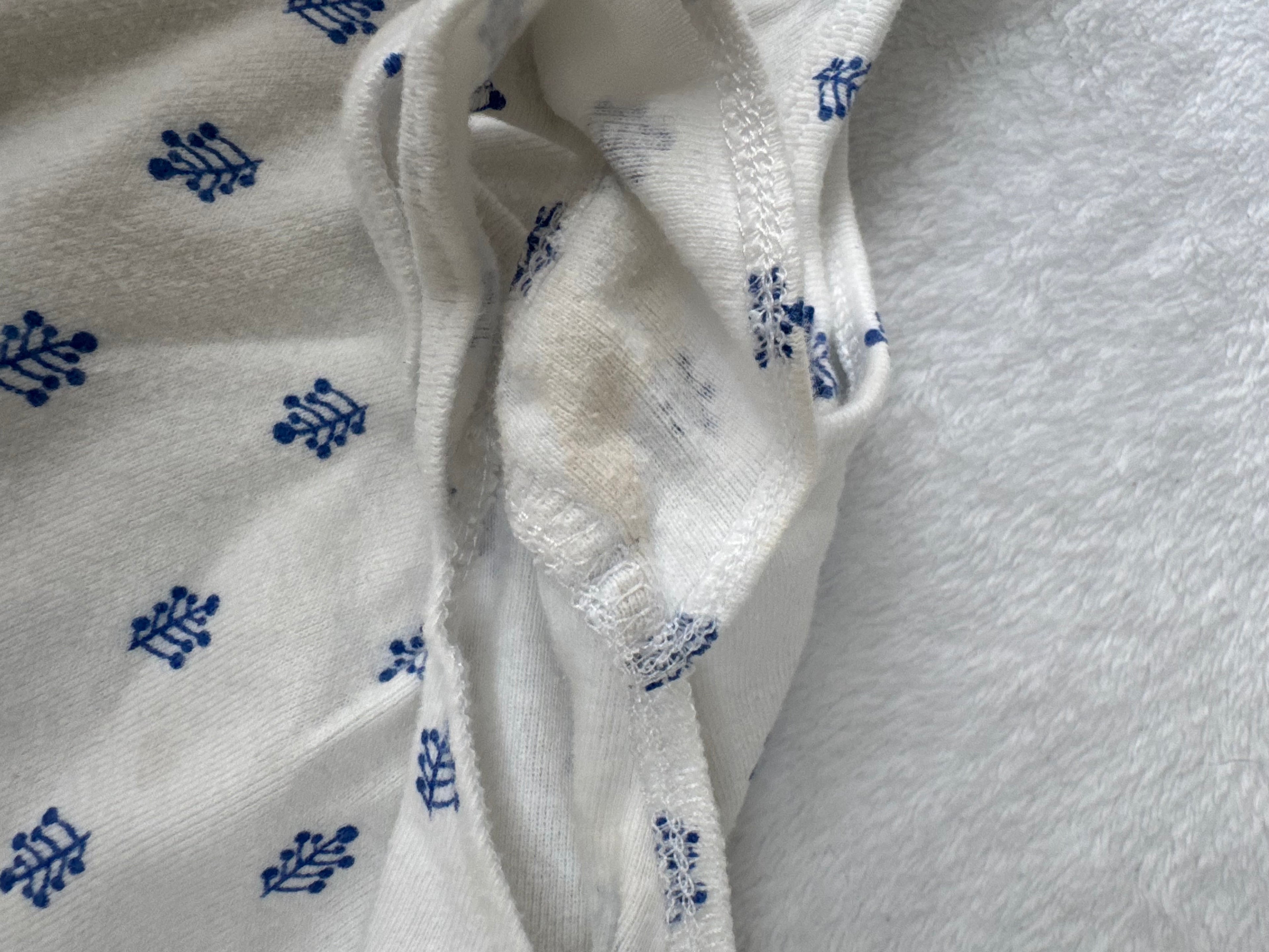 Carters 18 mois *plusieurs taches