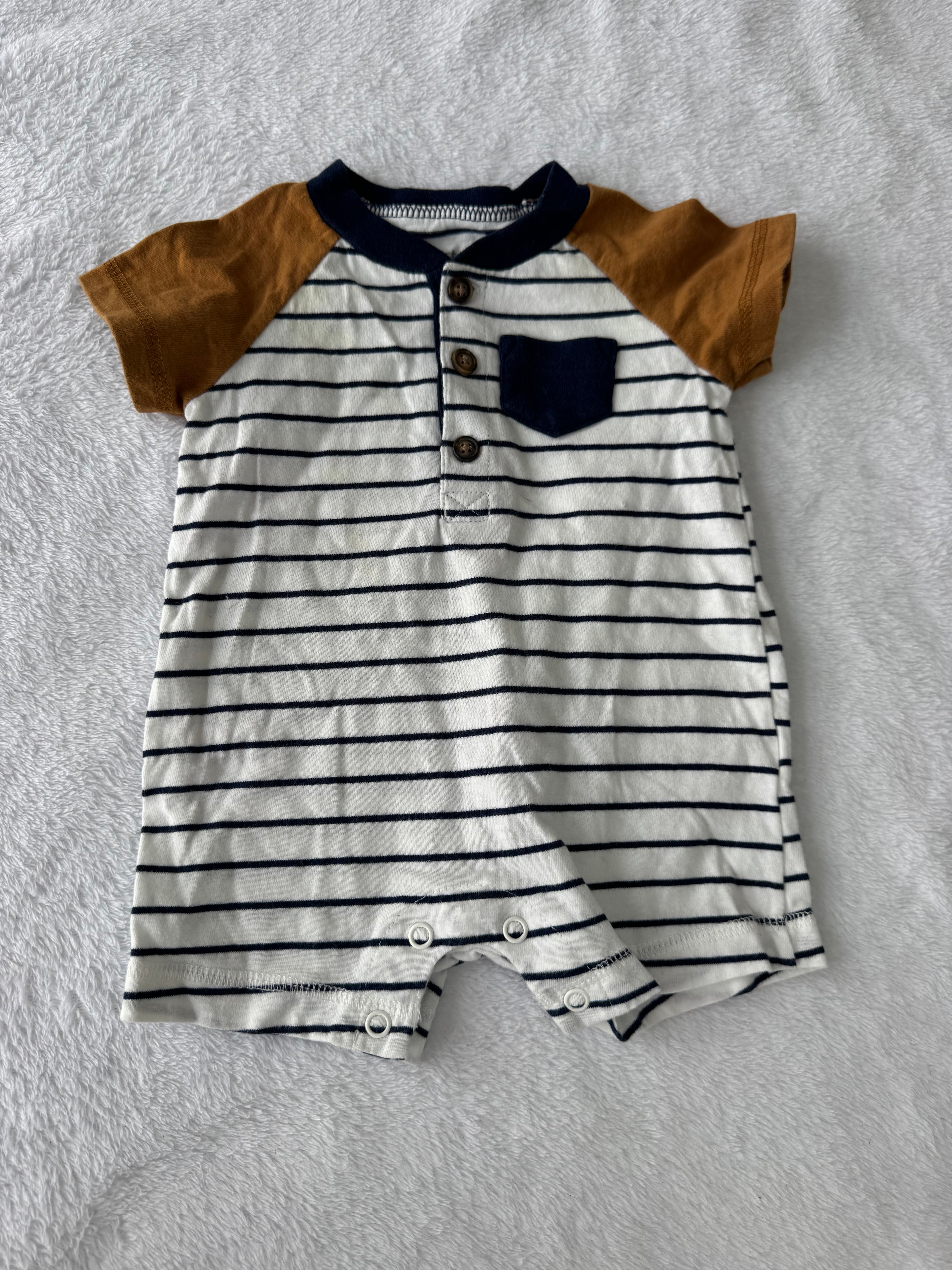 Carters 3 mois *petites taches