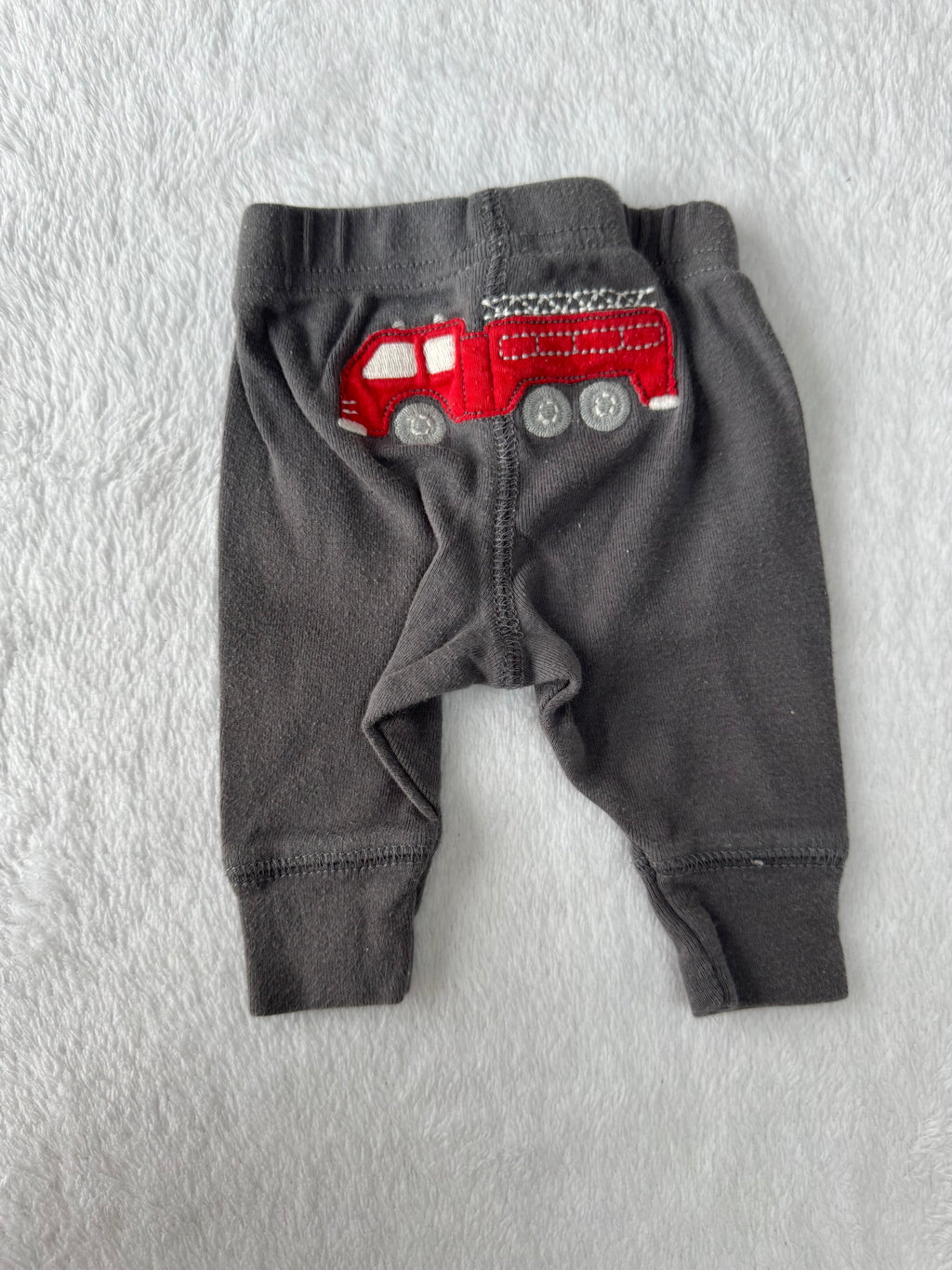 Carters nouveau-né *mousseux, voir derrière 🚒