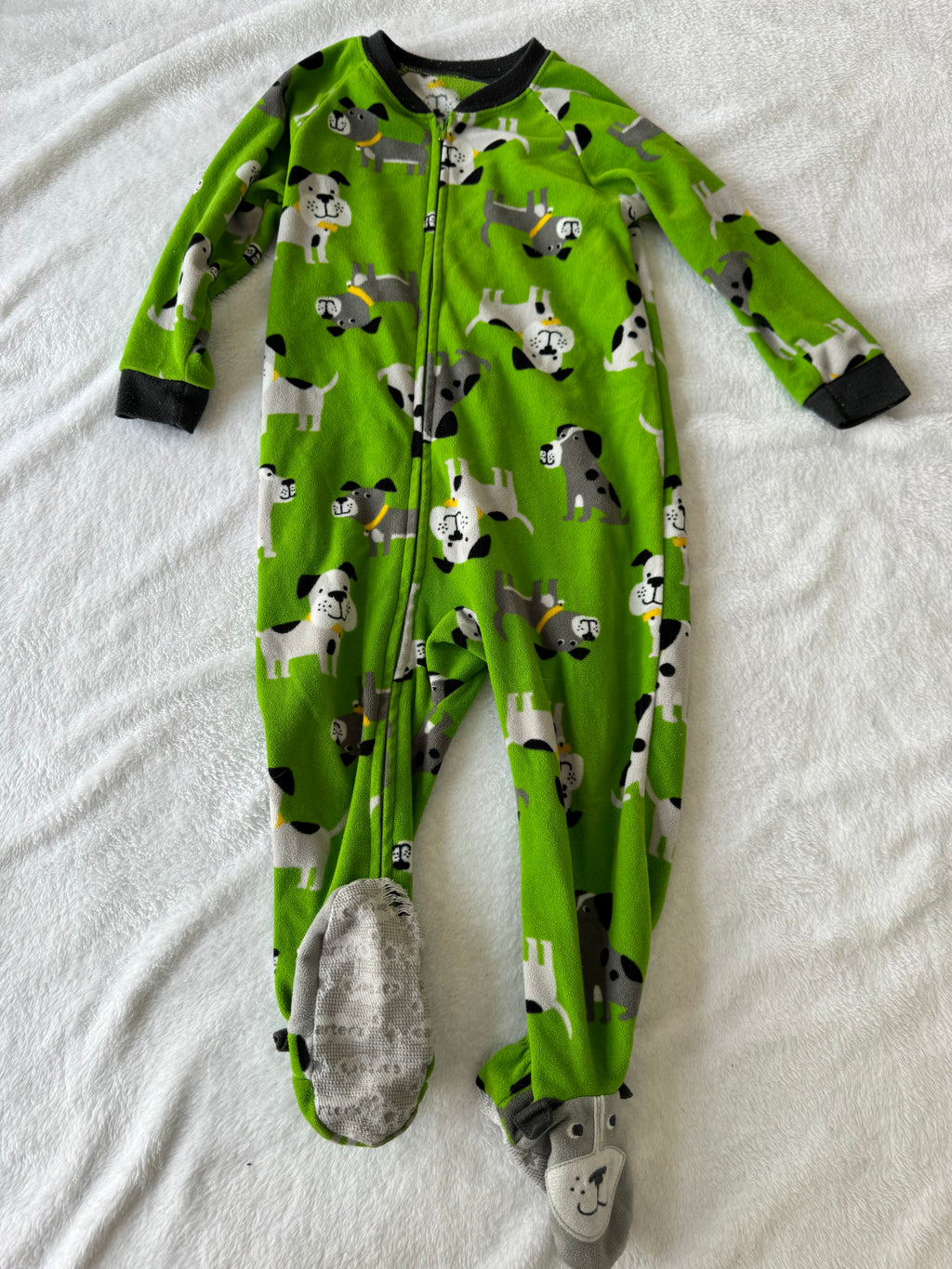 Carters 2 ans *polar bien porté, trous aux pieds