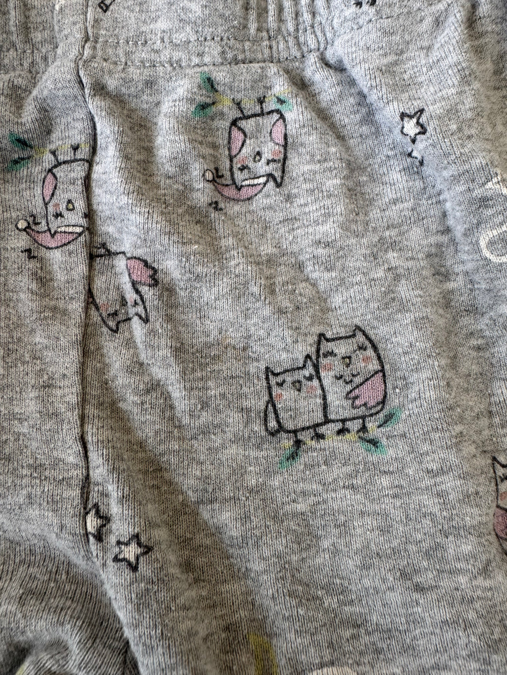 Carters 4 ans *petites taches, un peu mousseux