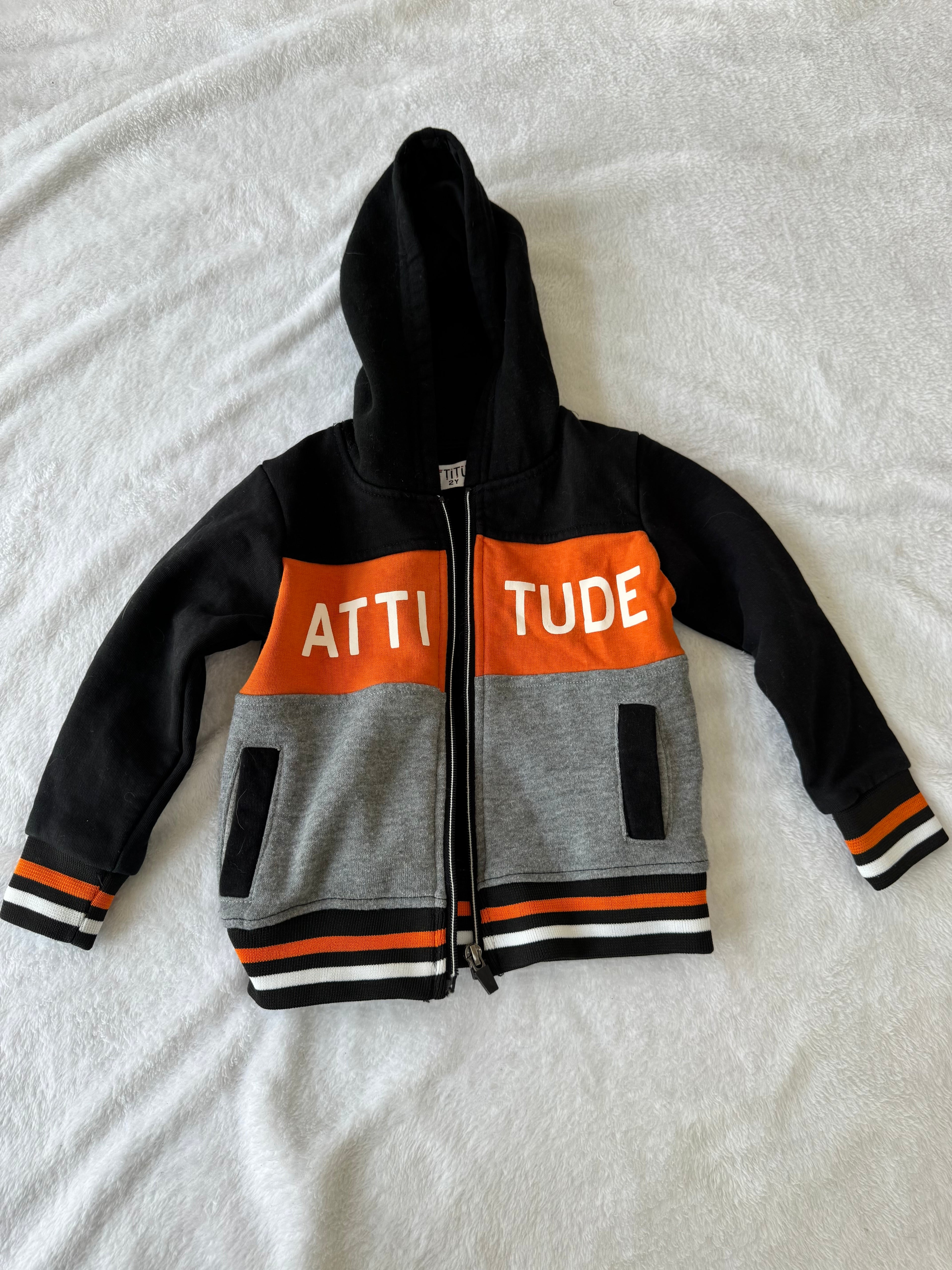Attitude 2 ans *Zip brisé