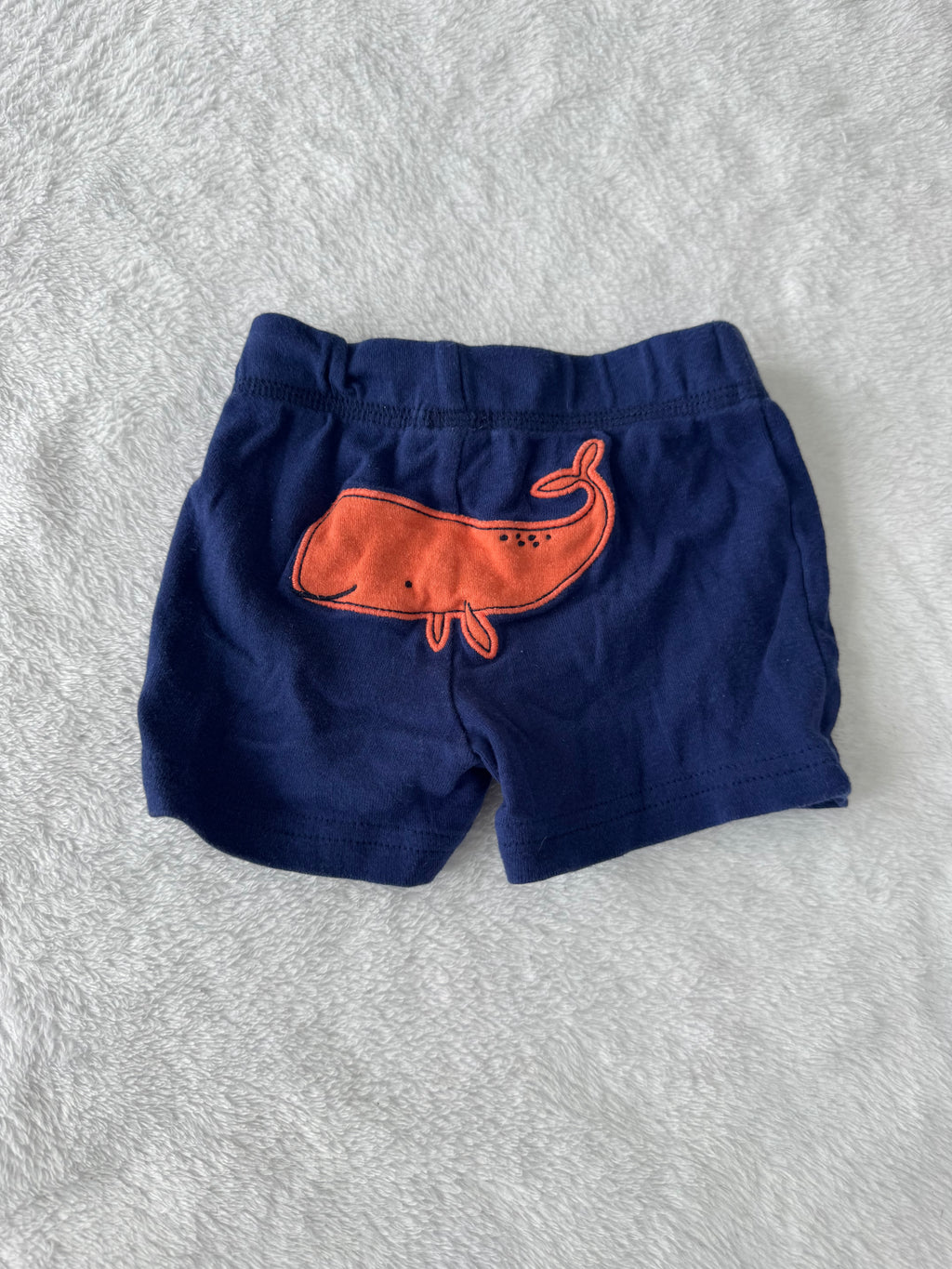 Carters 6 mois *voir derrière 🐋