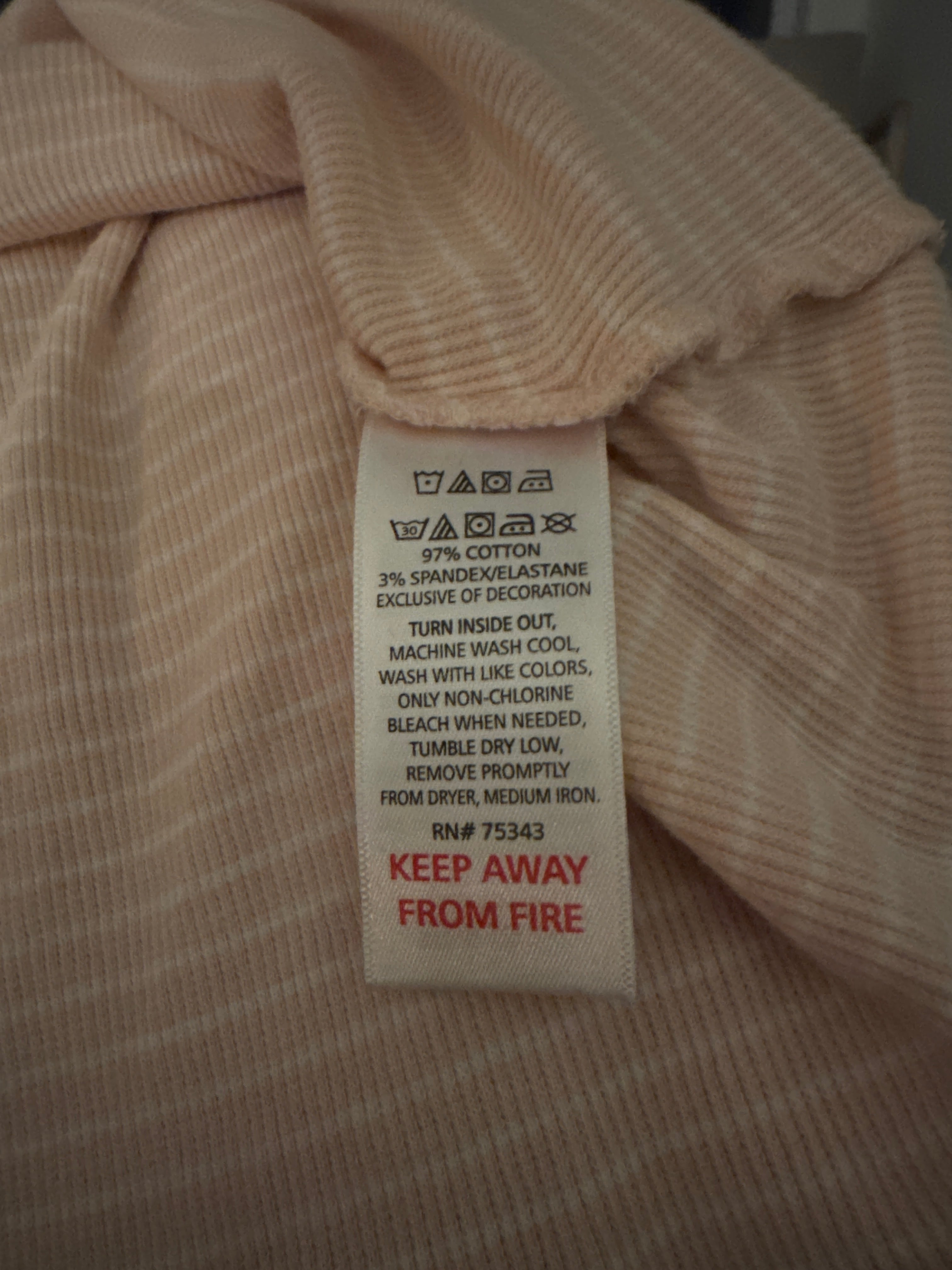 Étiquette coupé voir description/ fait 5 ans