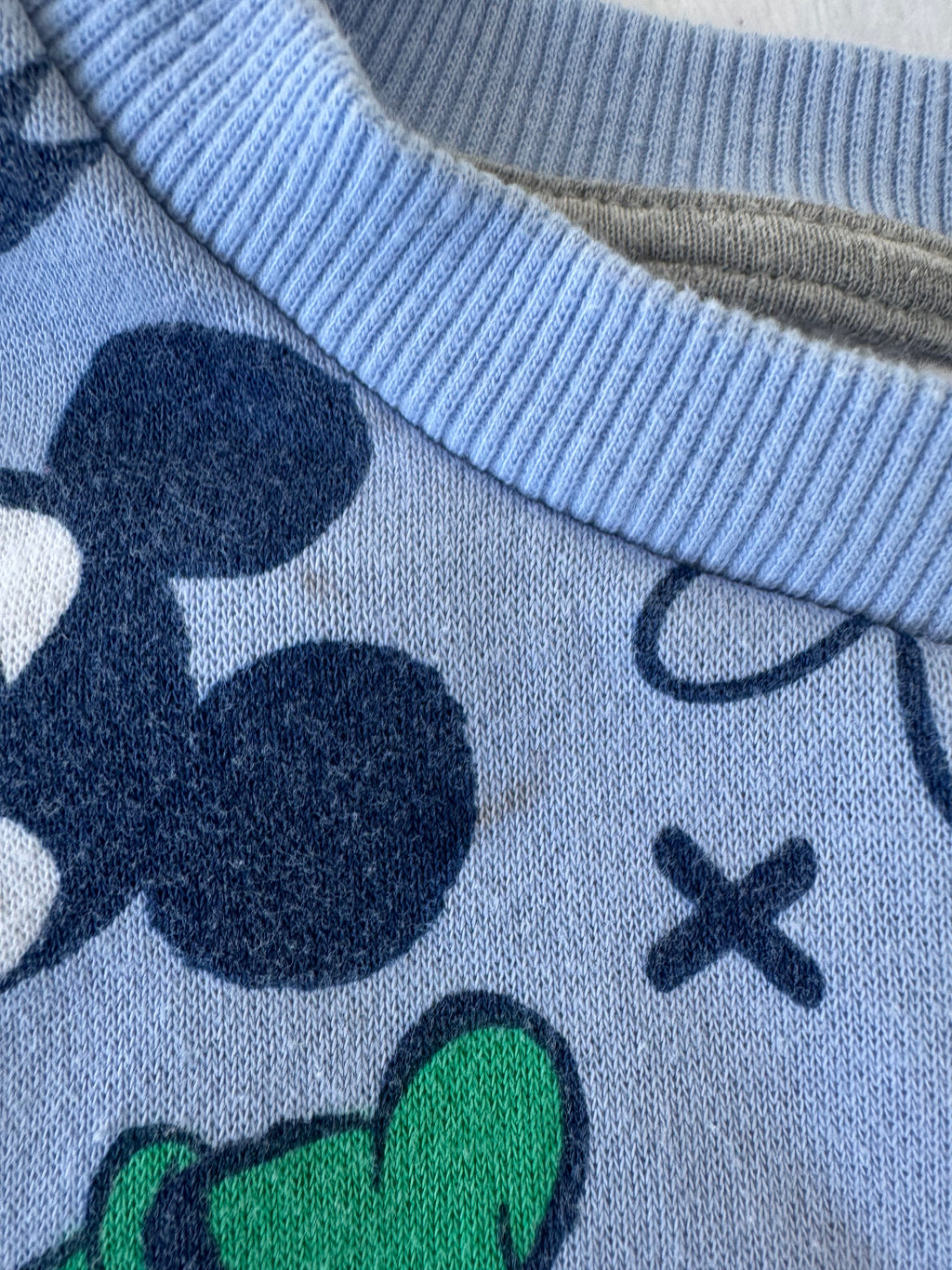 Mickey and friends 6 ans *quelques taches