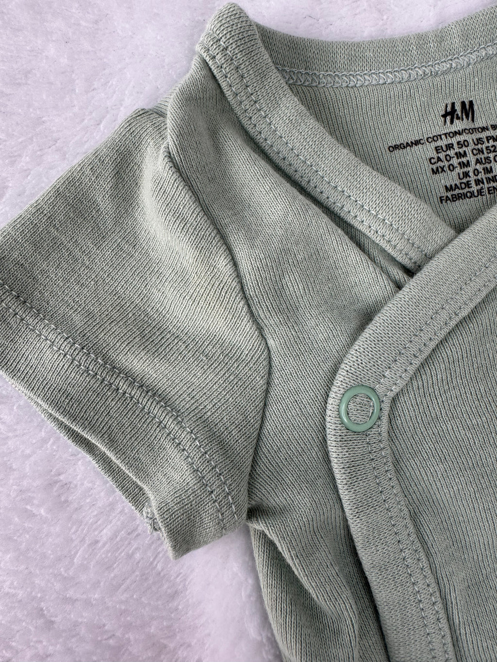 H&M 0-1 mois *petite tache