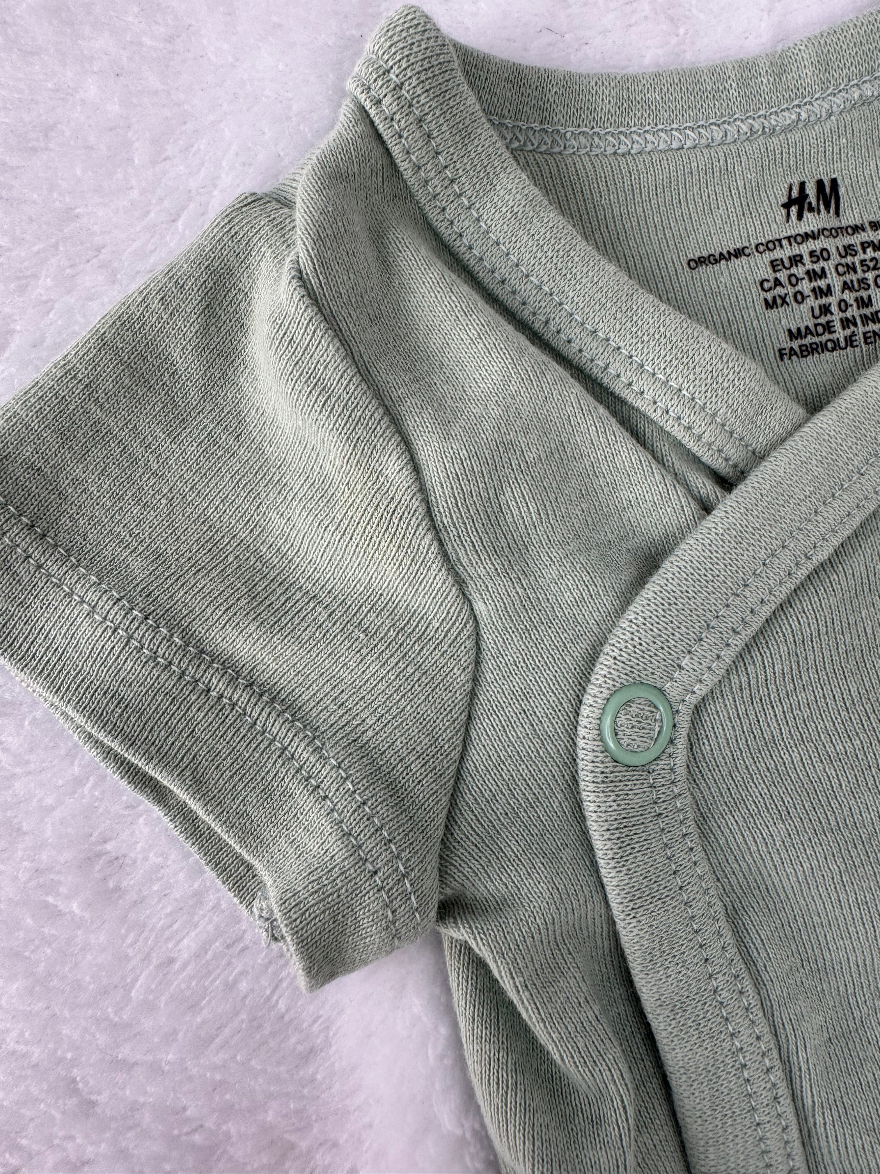 H&M 0-1 mois *petite tache