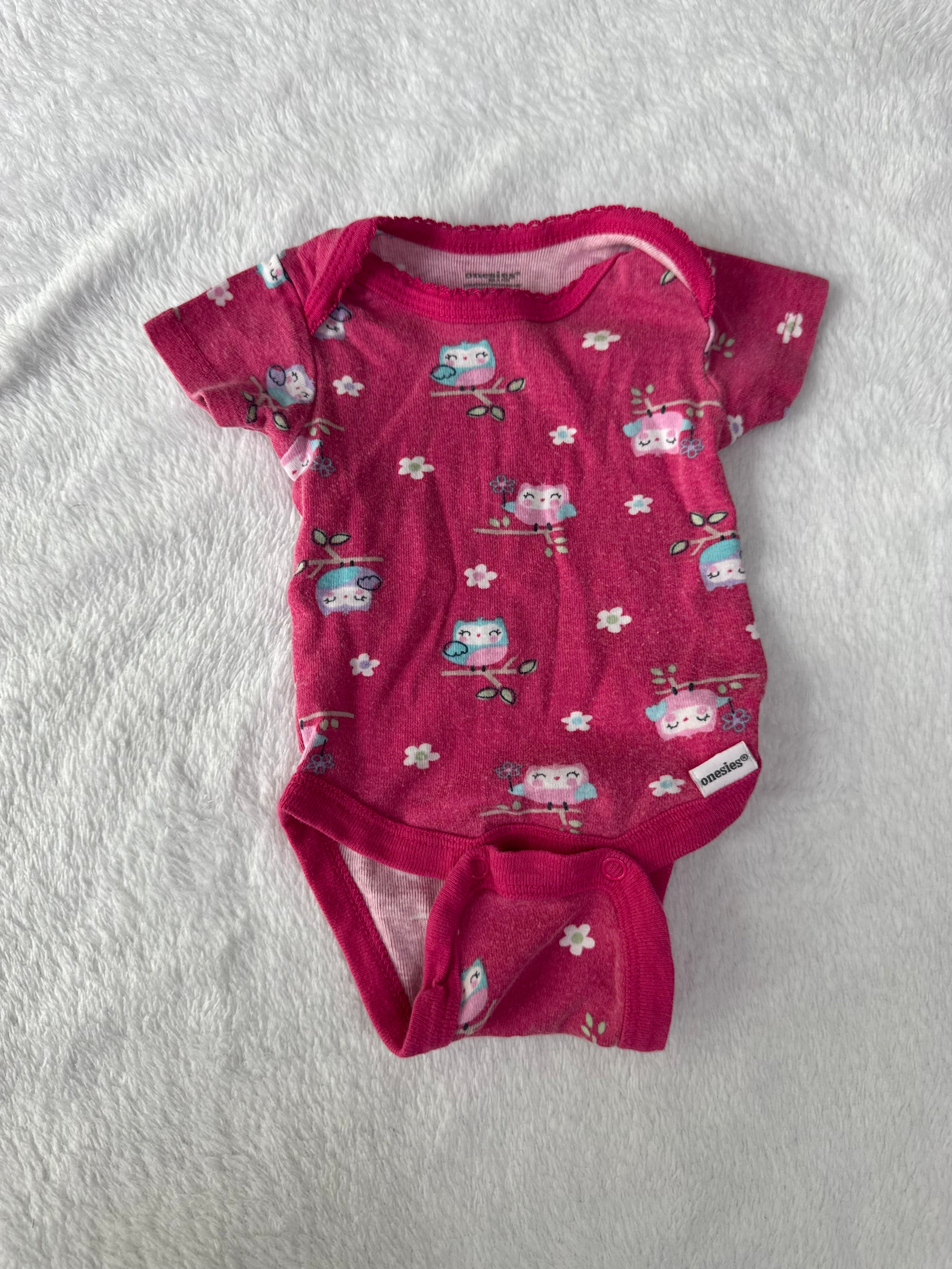 Onesies brand nouveau-né *un peu délavé