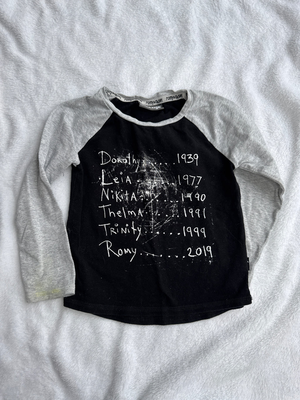 Romy & Aksel 3 ans *tache sur la manche