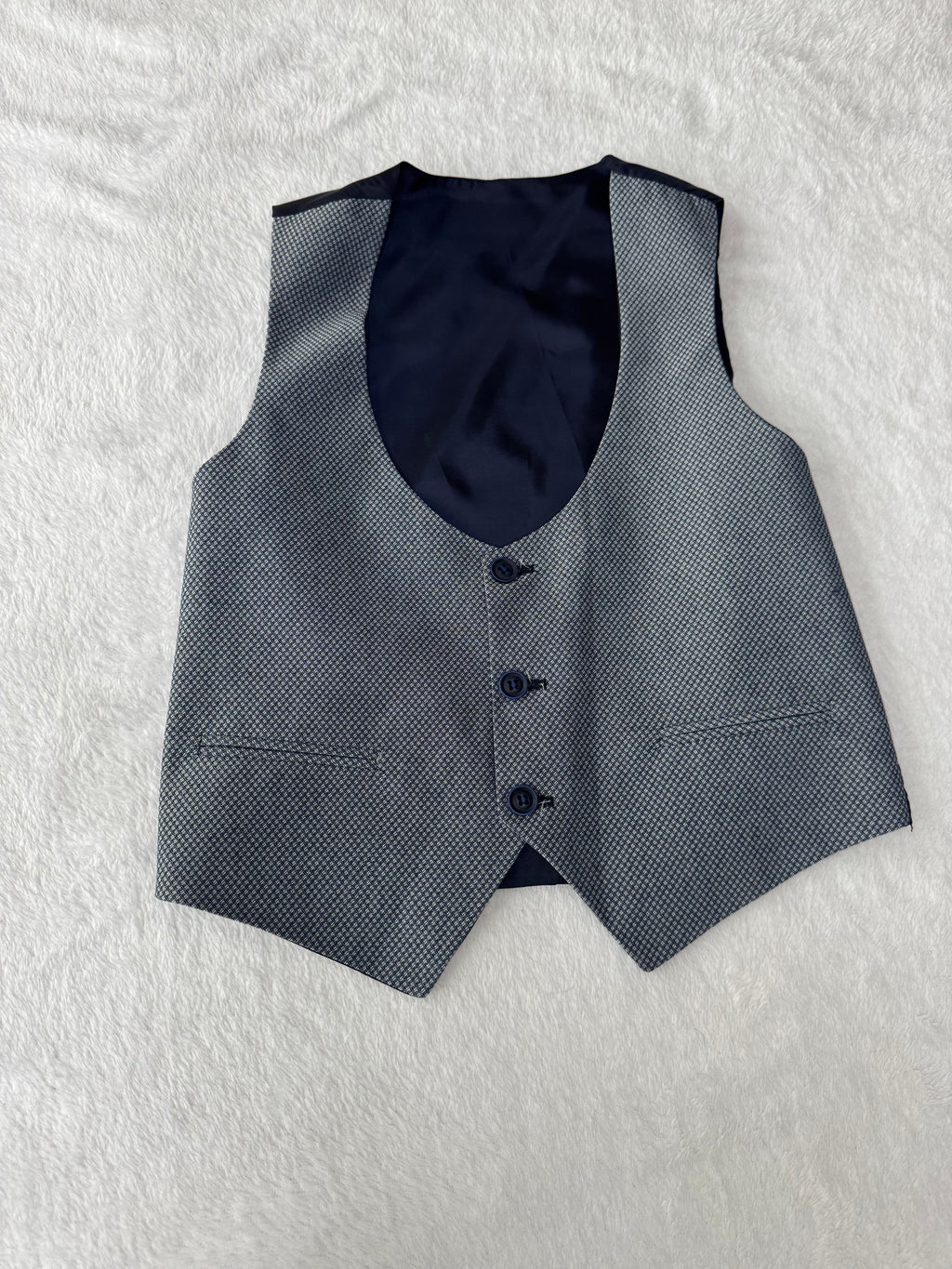 Babooni 7 ans *voir photos, valeur 98$, porté 1x, minis taches chemise