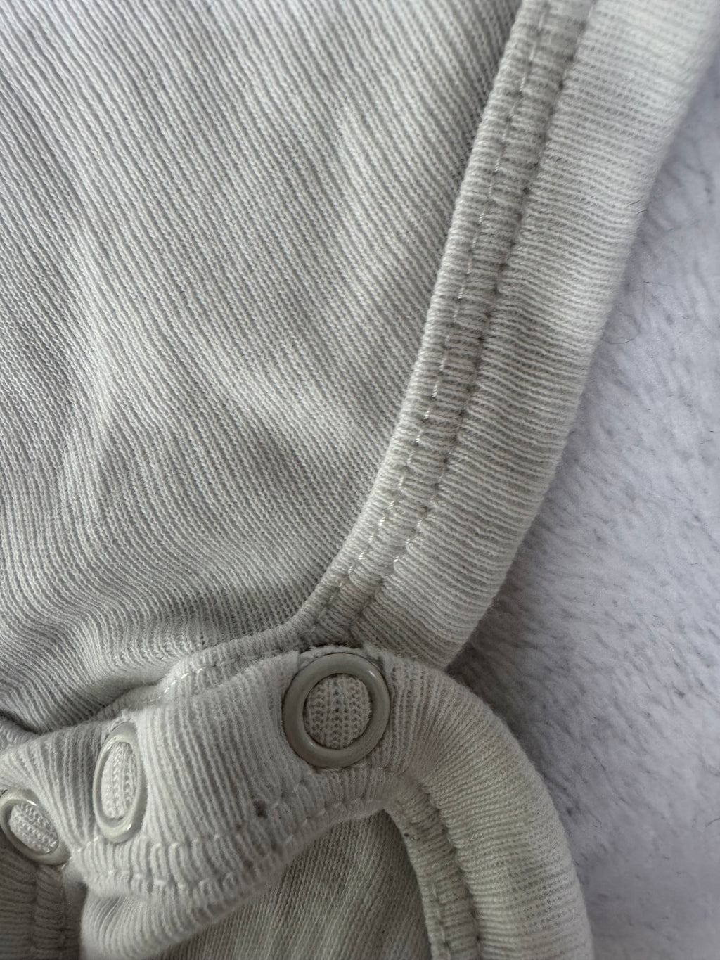 Joe Fresh 12-18 mois *taché et défraîchi