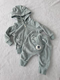 Carter’s 3 mois *petite tache sur veste