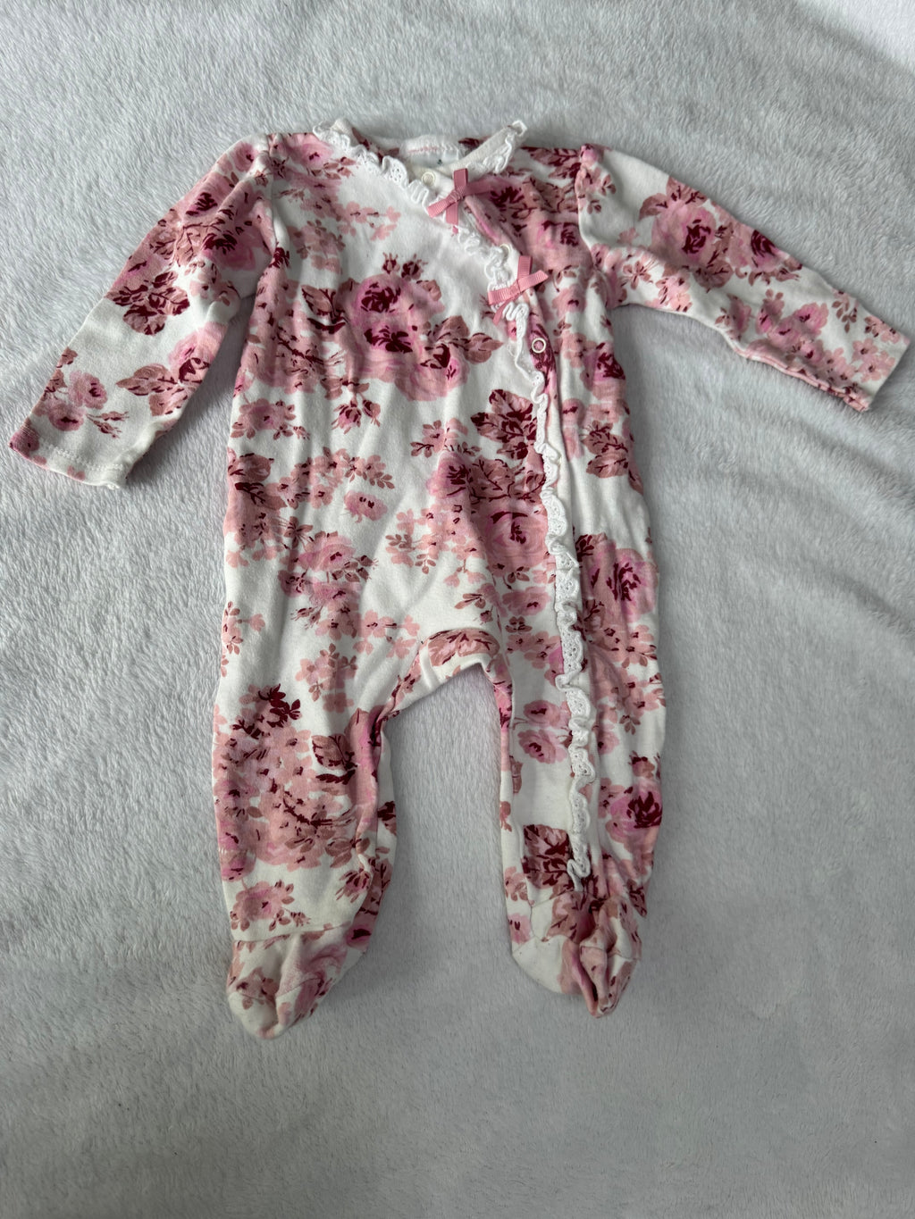 Laura Ashley baby 6-9 mois *petite tache, un peu mousseux
