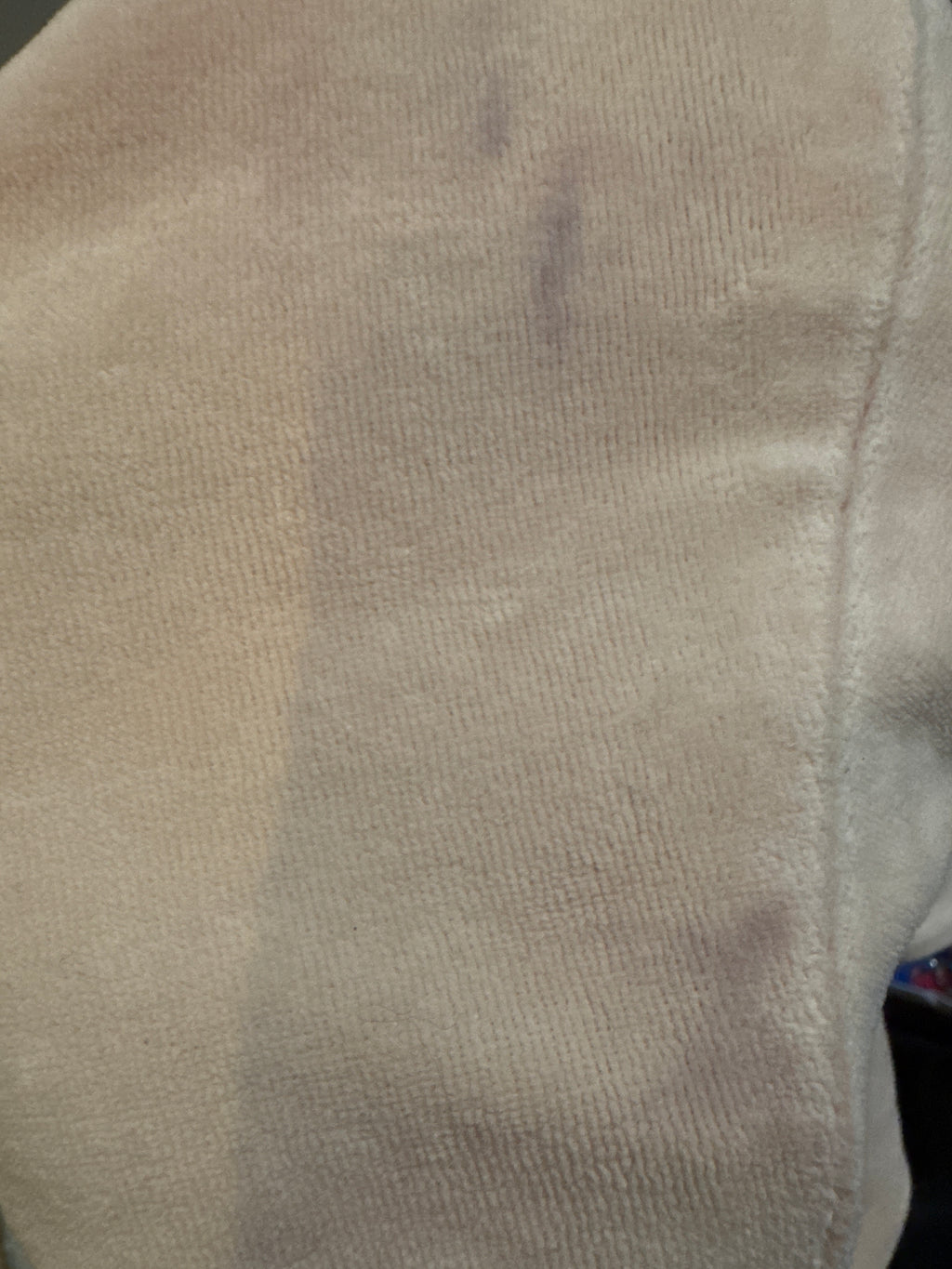Carters 6-9 mois *fait grand, velour, petits trous, petites taches