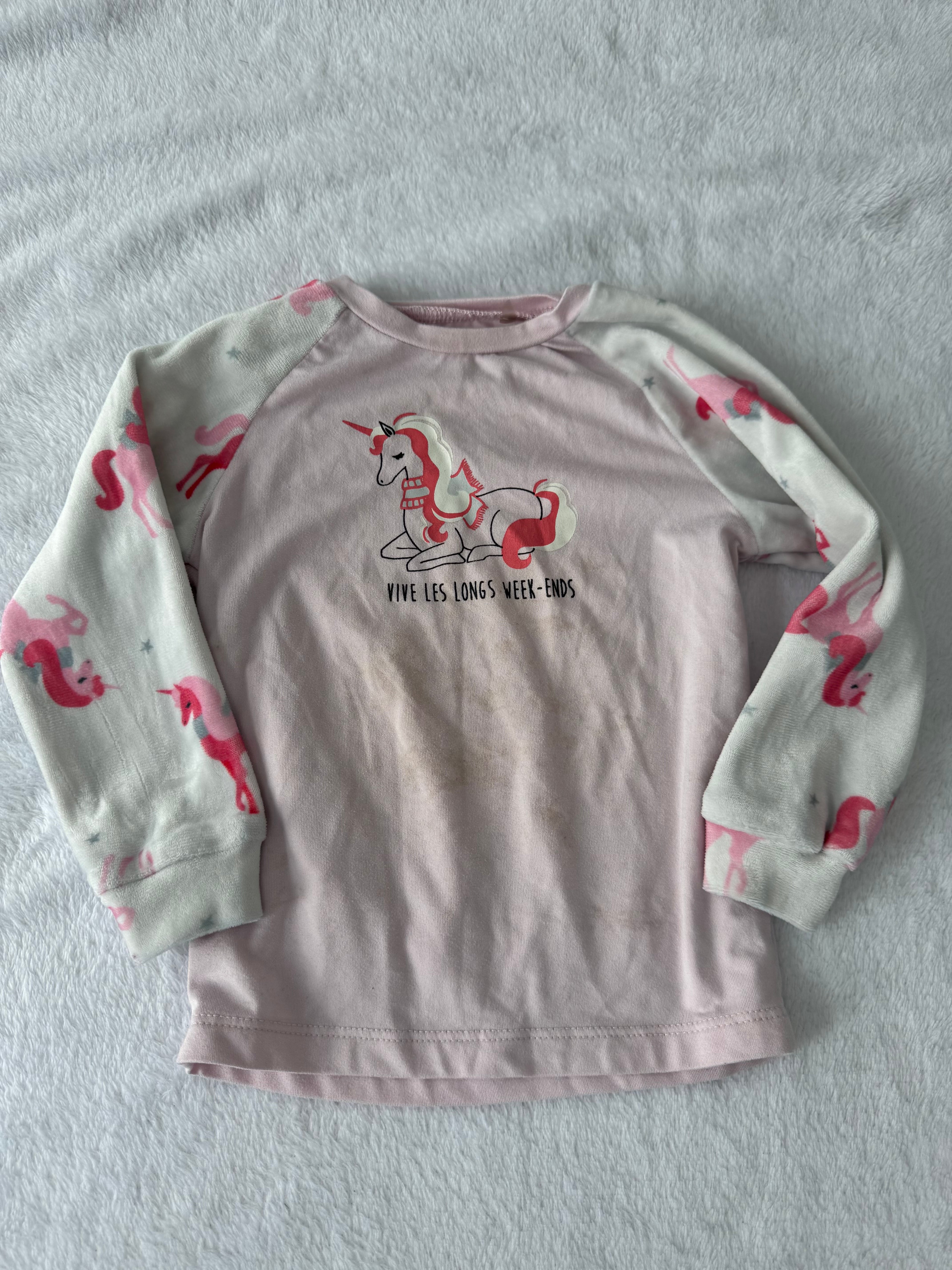 Tag 18 mois *velour doux, taché, peut venir avec chandail très taché