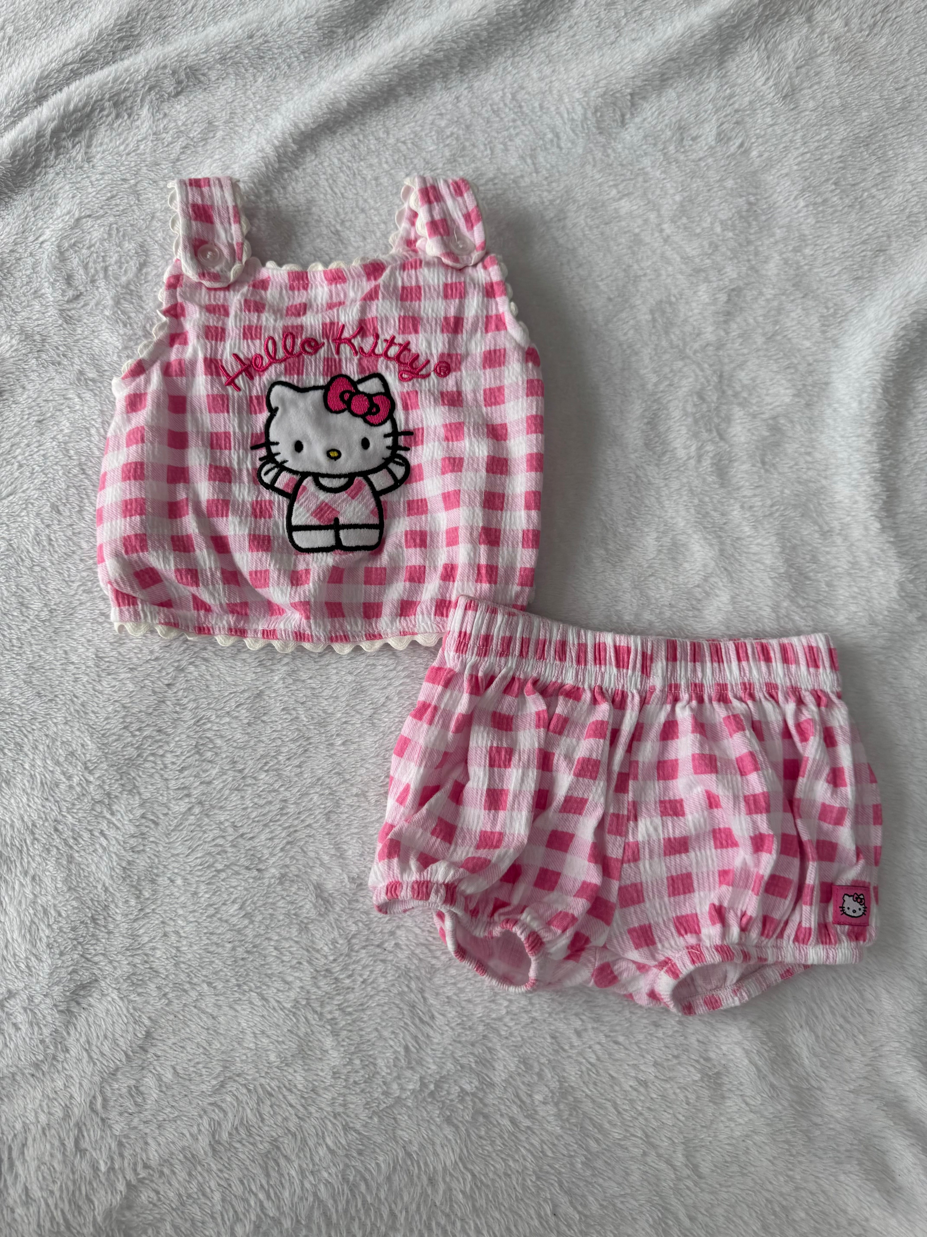 Hello kitty 3 mois