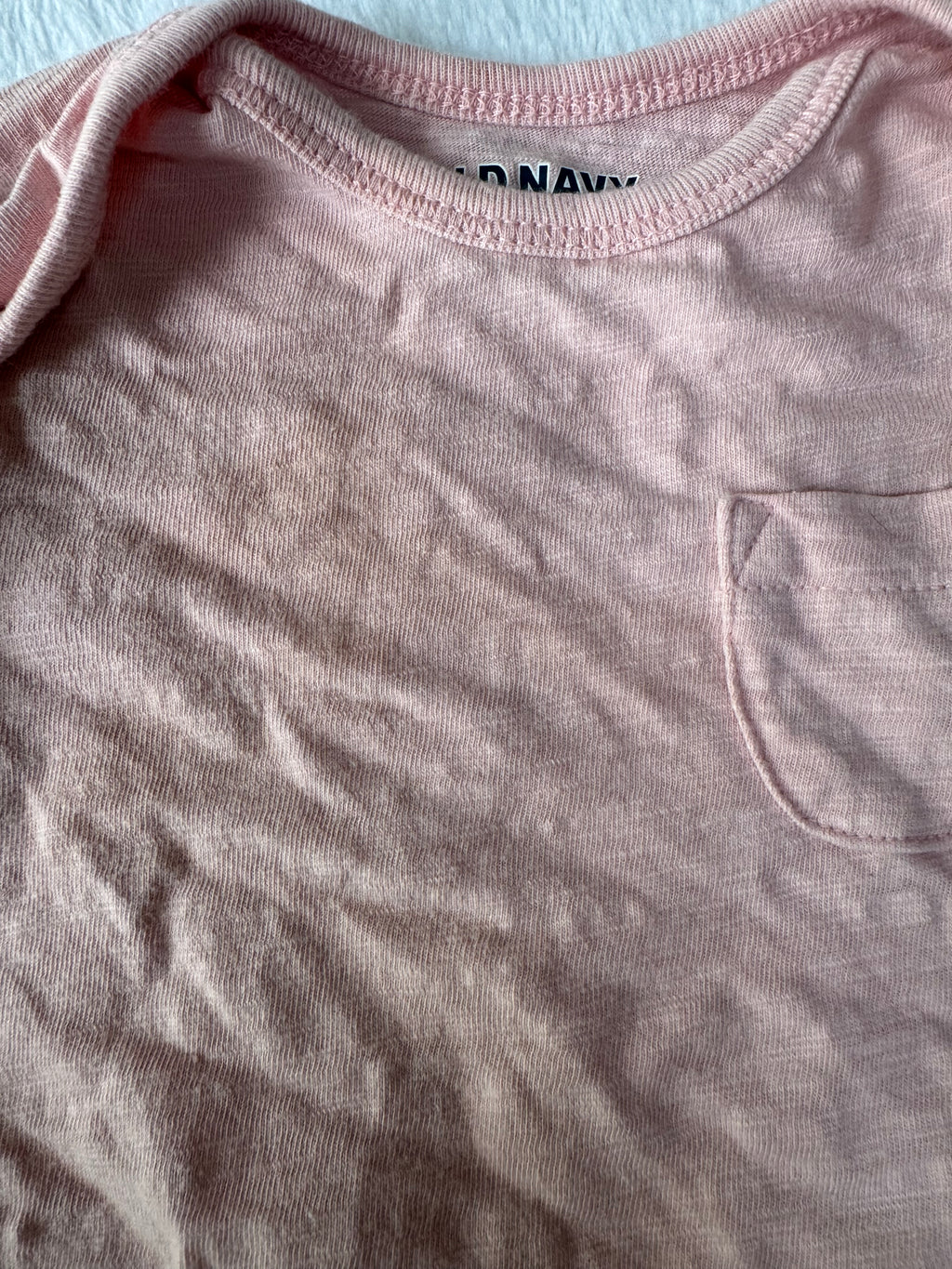Old Navy 0-3 mois *taché