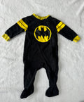 Batman 6 mois *fait petit, un peu délavé