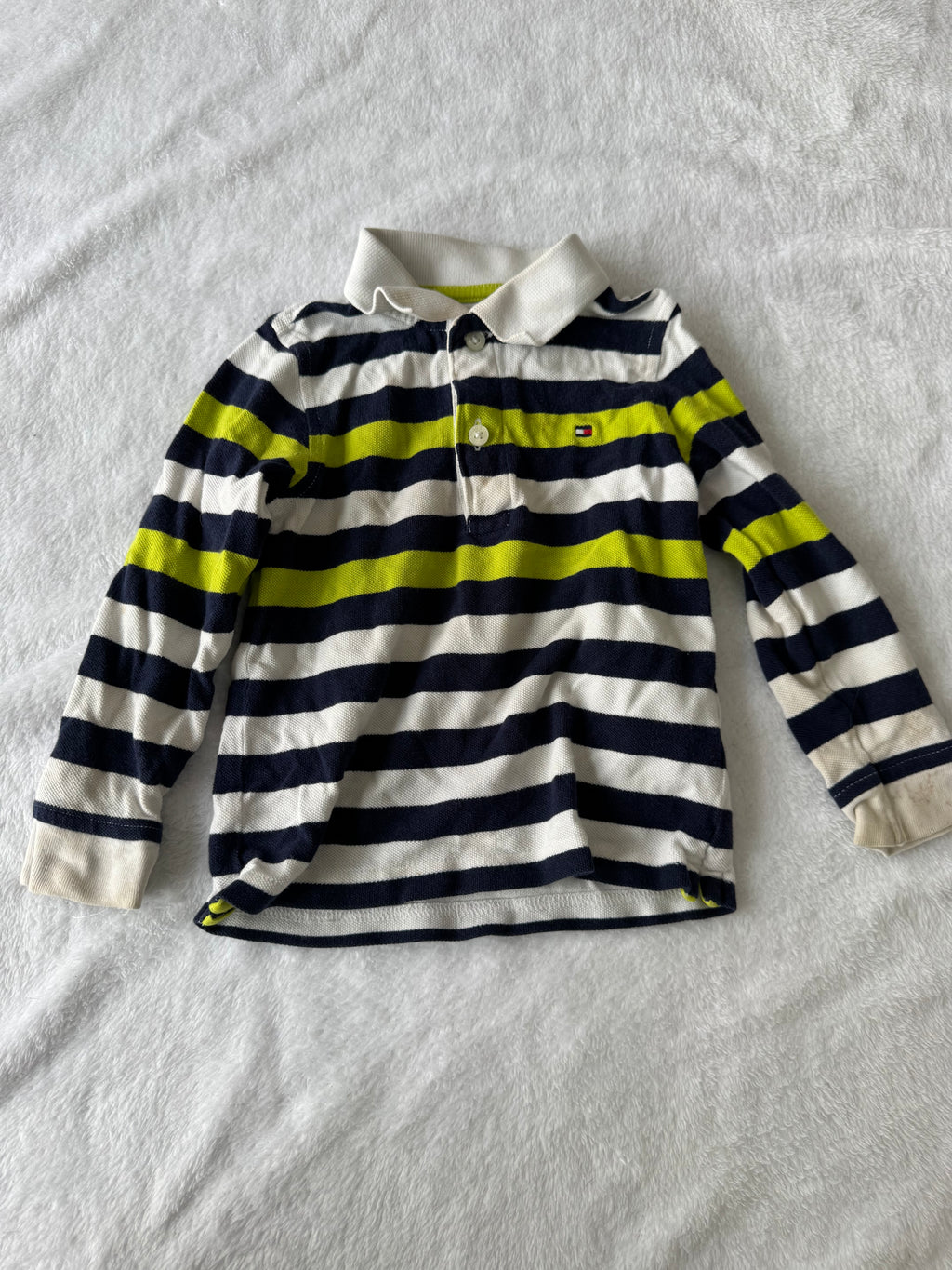 Tommy Hilfiger 2 ans *plusieurs taches
