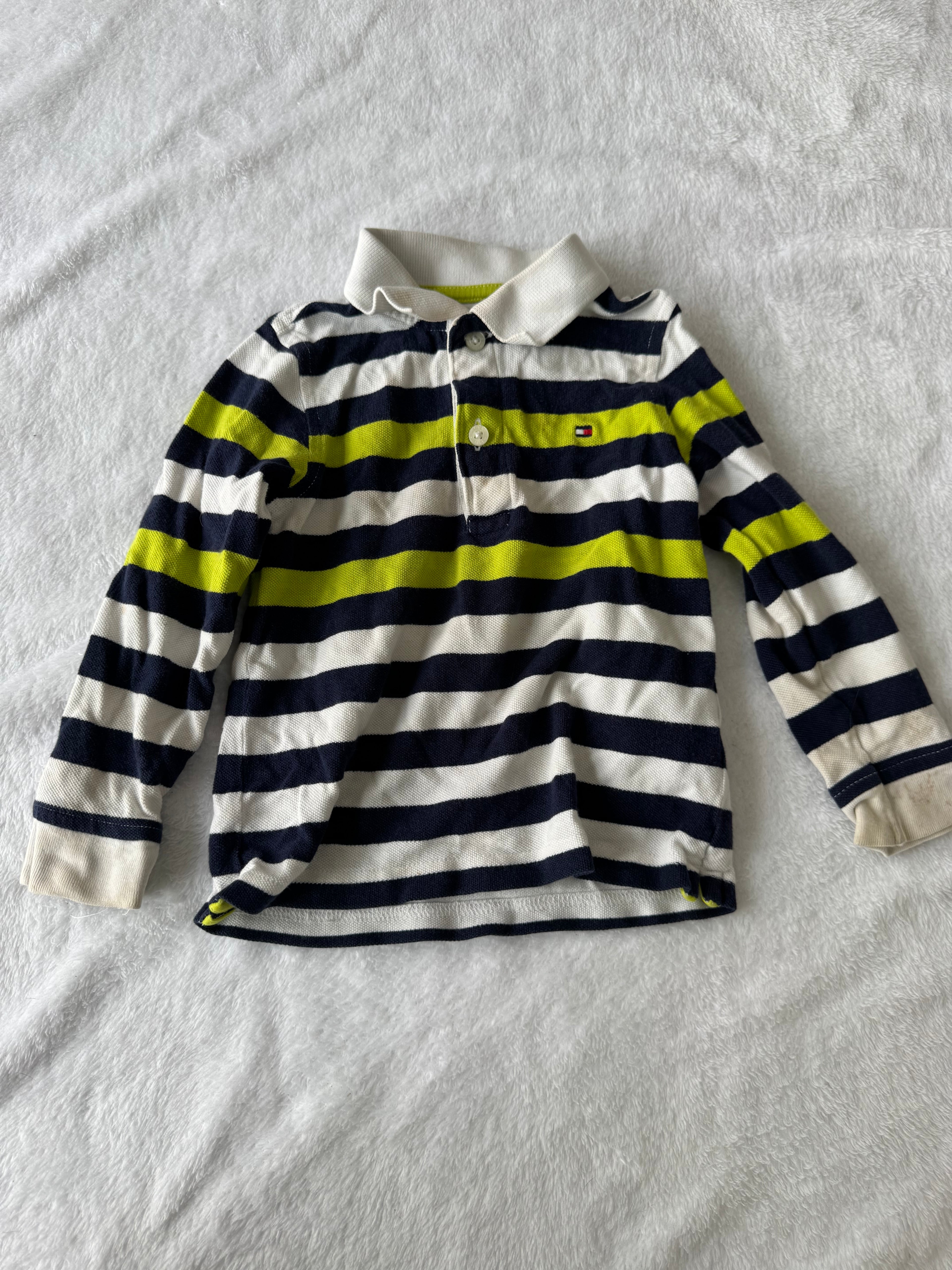 Tommy Hilfiger 2 ans *plusieurs taches