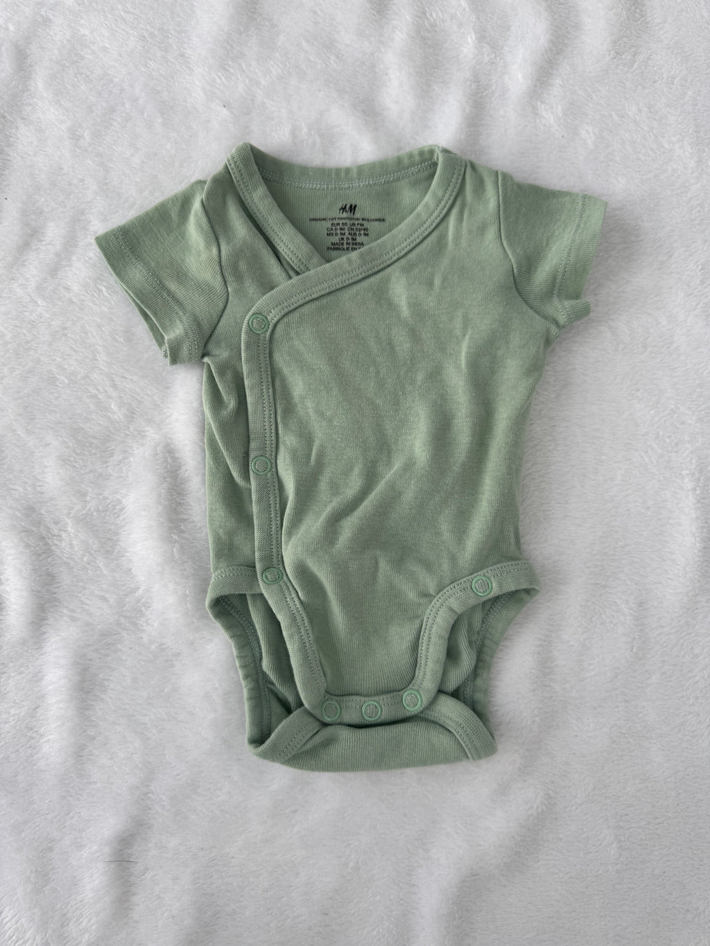 H&M 0-1 mois *petite tache