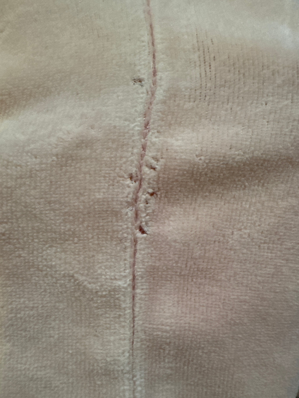 Carters 6-9 mois *fait grand, velour, petits trous, petites taches