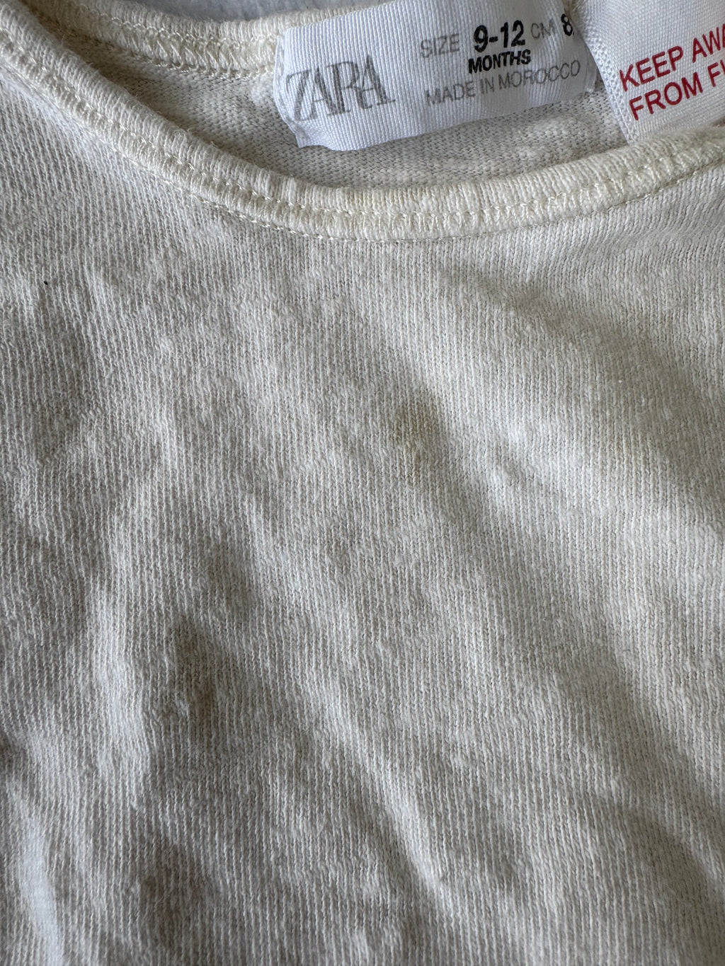Zara 9-12 mois *plusieurs taches